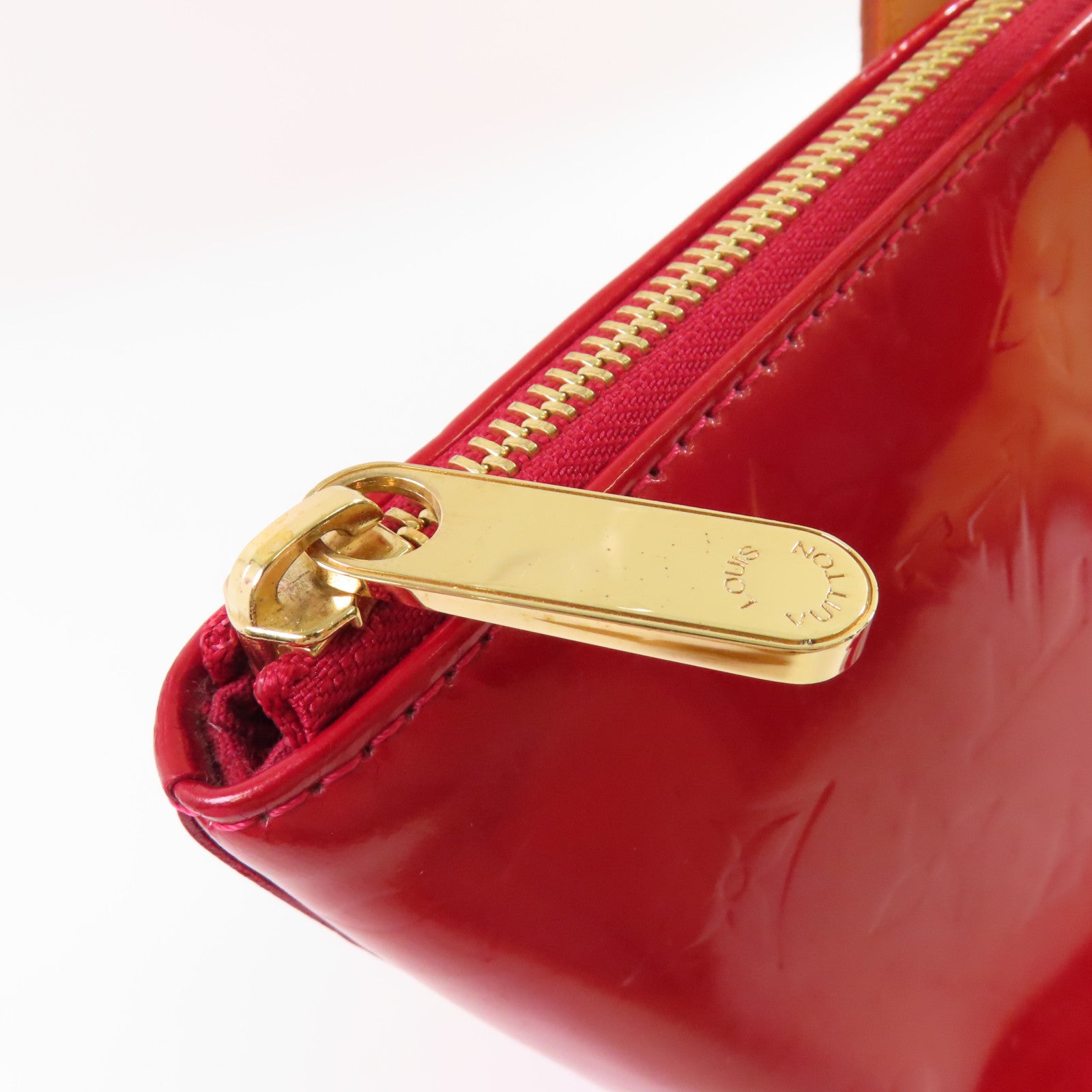 LOUIS VUITTON Monogram Vernis Bellevue PM Hand Bag金扣手挽袋紅色