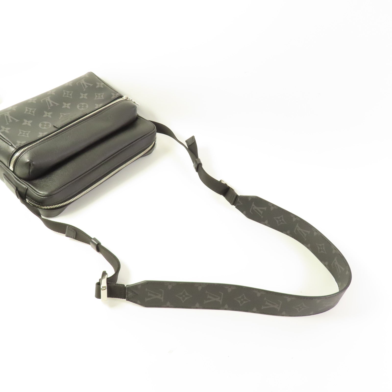 LOUIS VUITTON LV Outdoor Messenger Shoulder Bag M30233 Monogram Eclipse Black