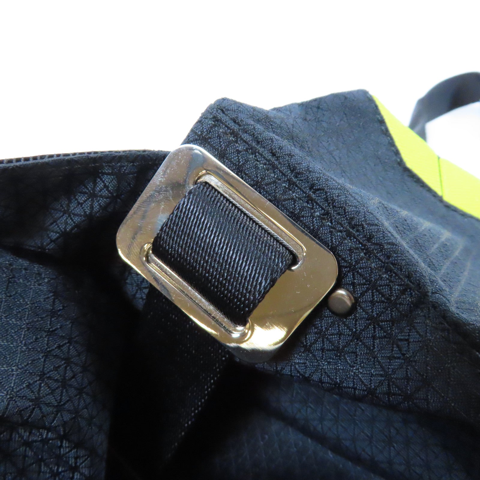 ISSEY MIYAKE PVC Messenger Bag銀扣肩背袋白色/黃色