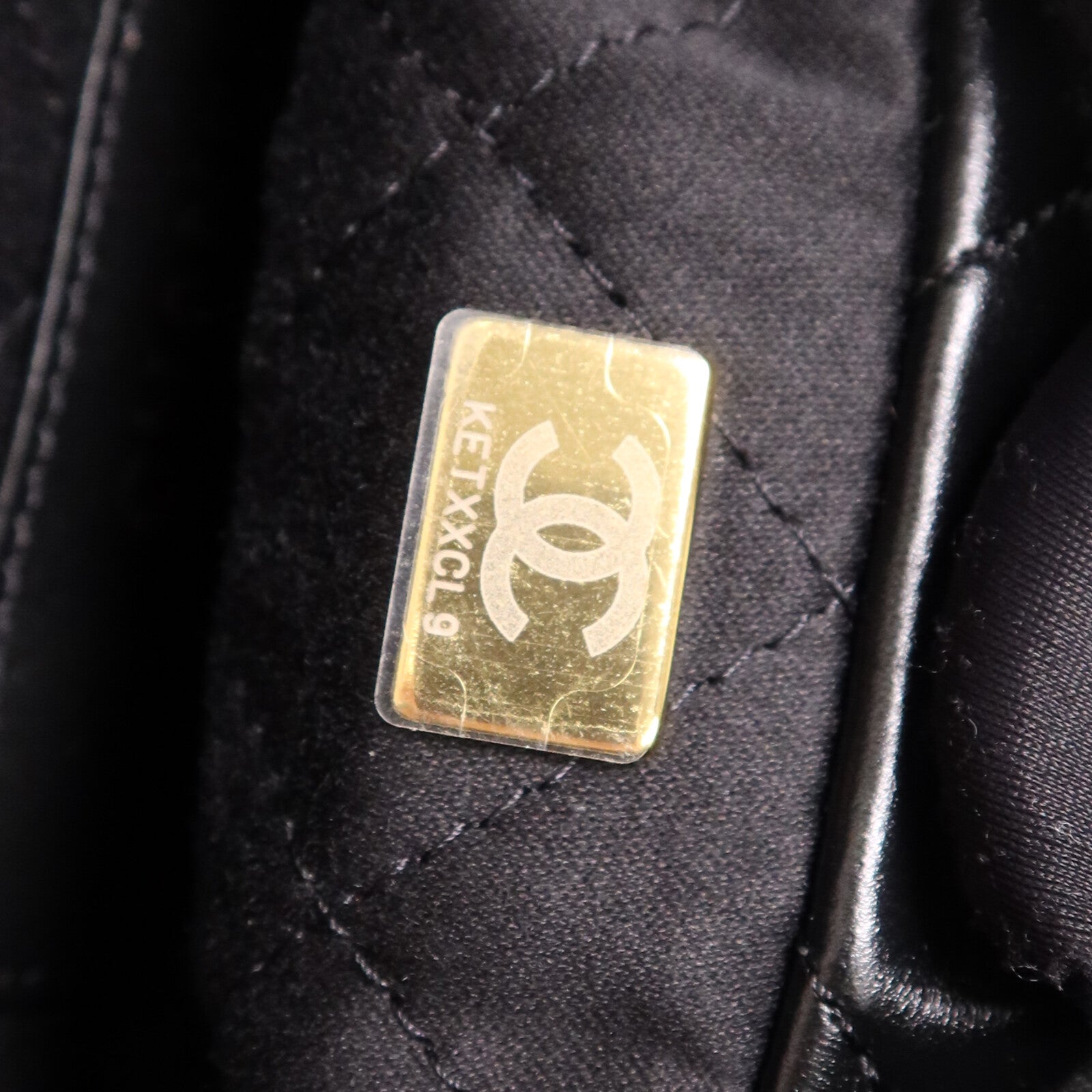 CHANEL 牛皮皮革Mini 22金扣鏈帶肩背袋