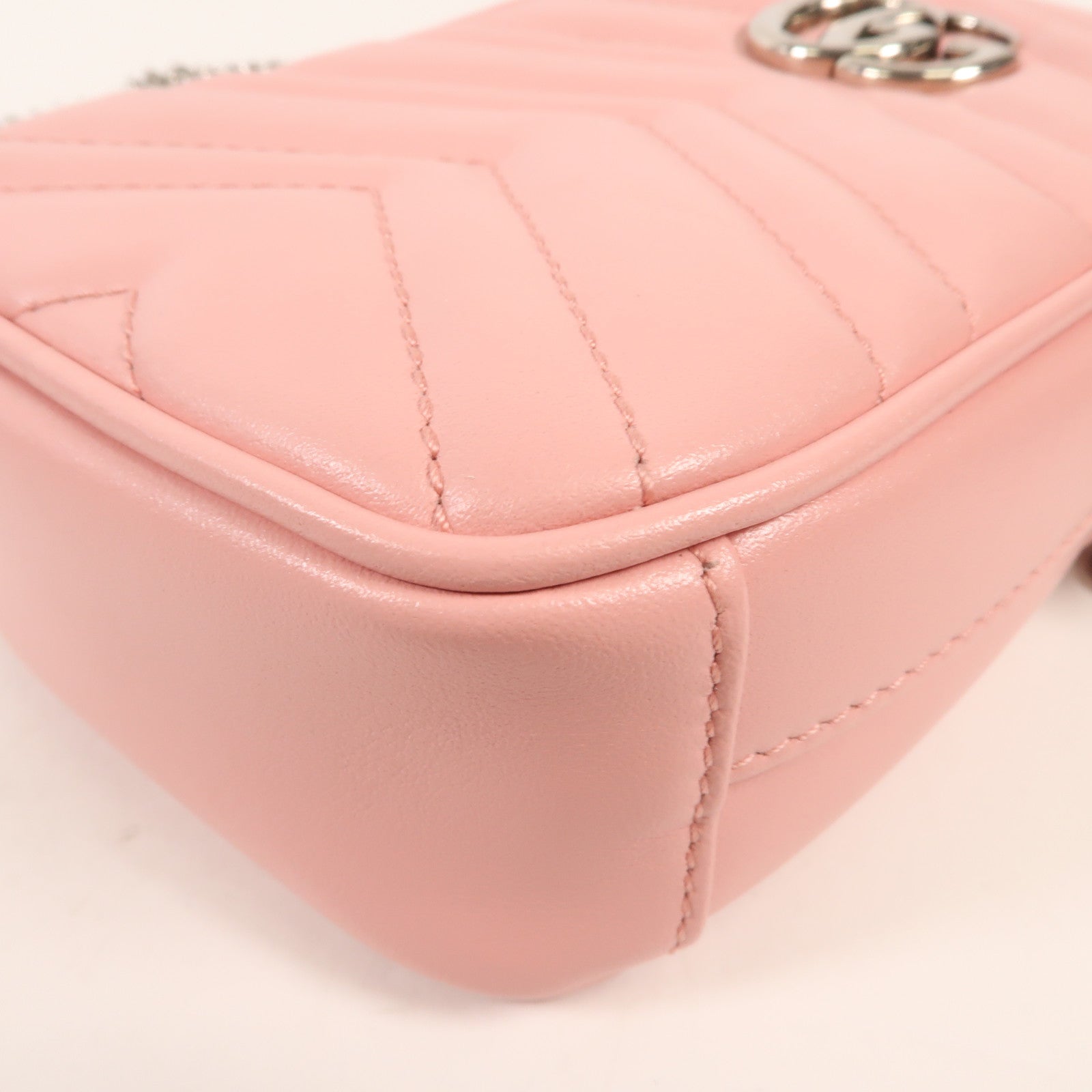 GUCCI 牛皮皮革GG Marmont銀扣鏈帶肩背袋