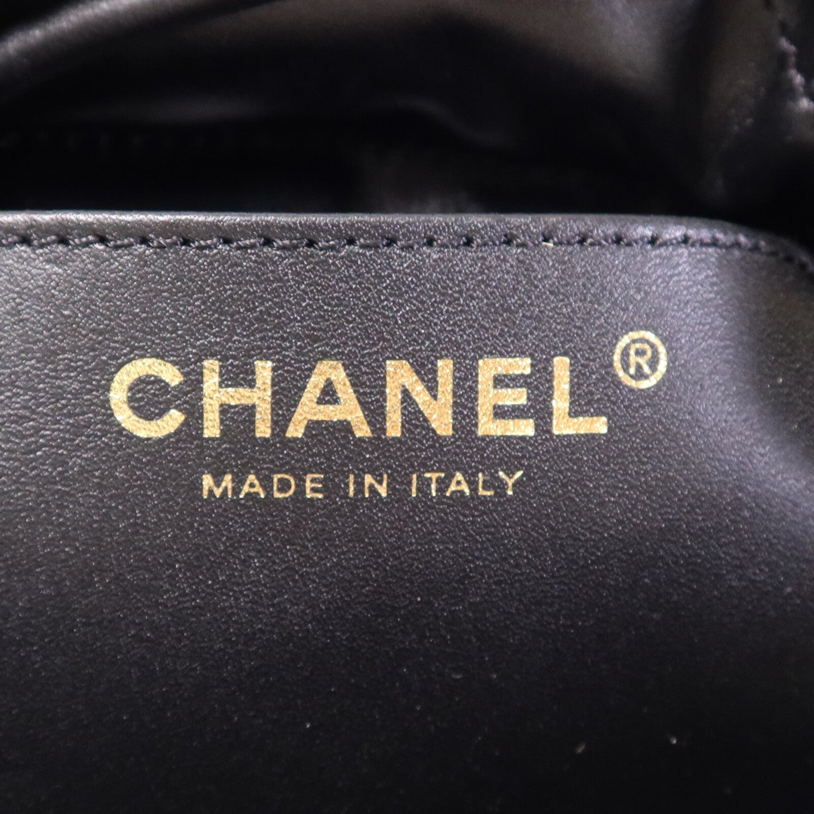 CHANEL 牛皮皮革Mini 22金扣鏈帶肩背袋