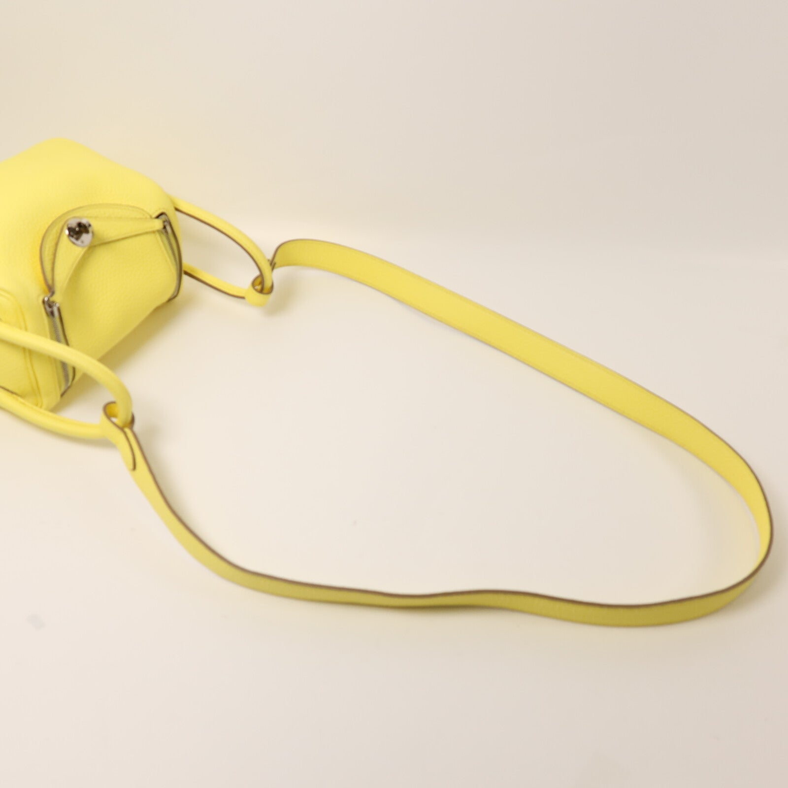 HERMES Clemence皮革Mini Lindy銀扣手挽肩背兩用袋Lime