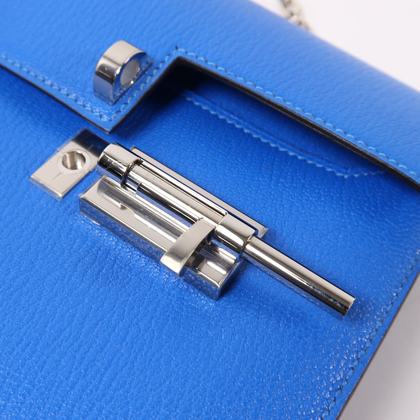 HERMES Chevre皮革Verrou Mini銀扣鏈帶肩背袋Blue Hydra
