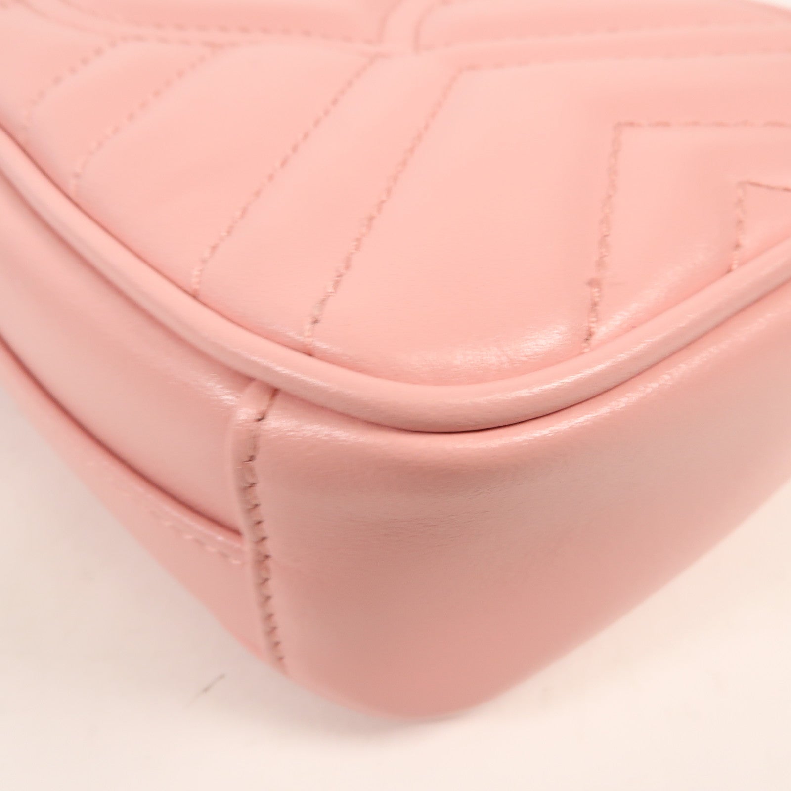 GUCCI 牛皮皮革GG Marmont銀扣鏈帶肩背袋