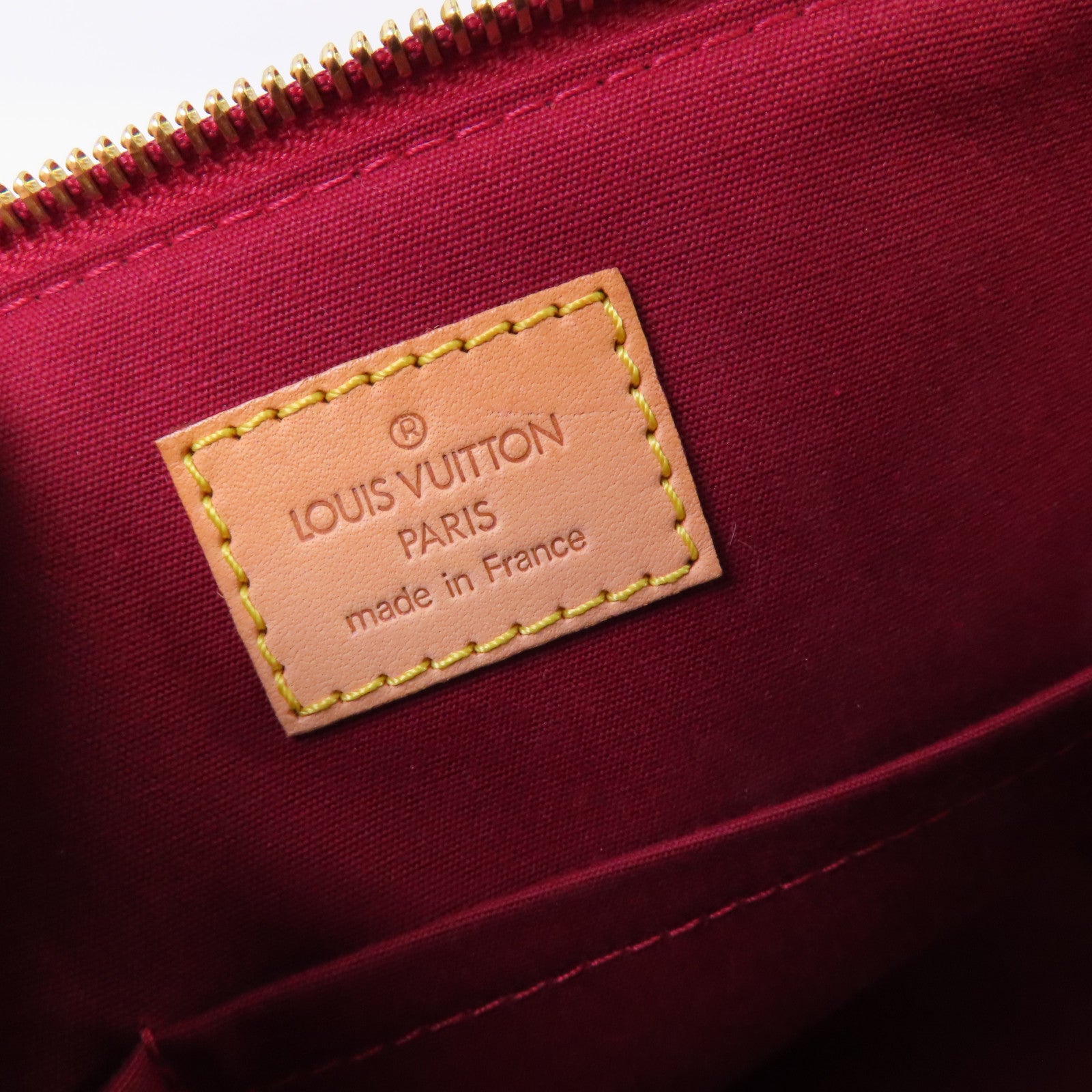 LOUIS VUITTON Monogram Vernis Bellevue PM Hand Bag金扣手挽袋紅色