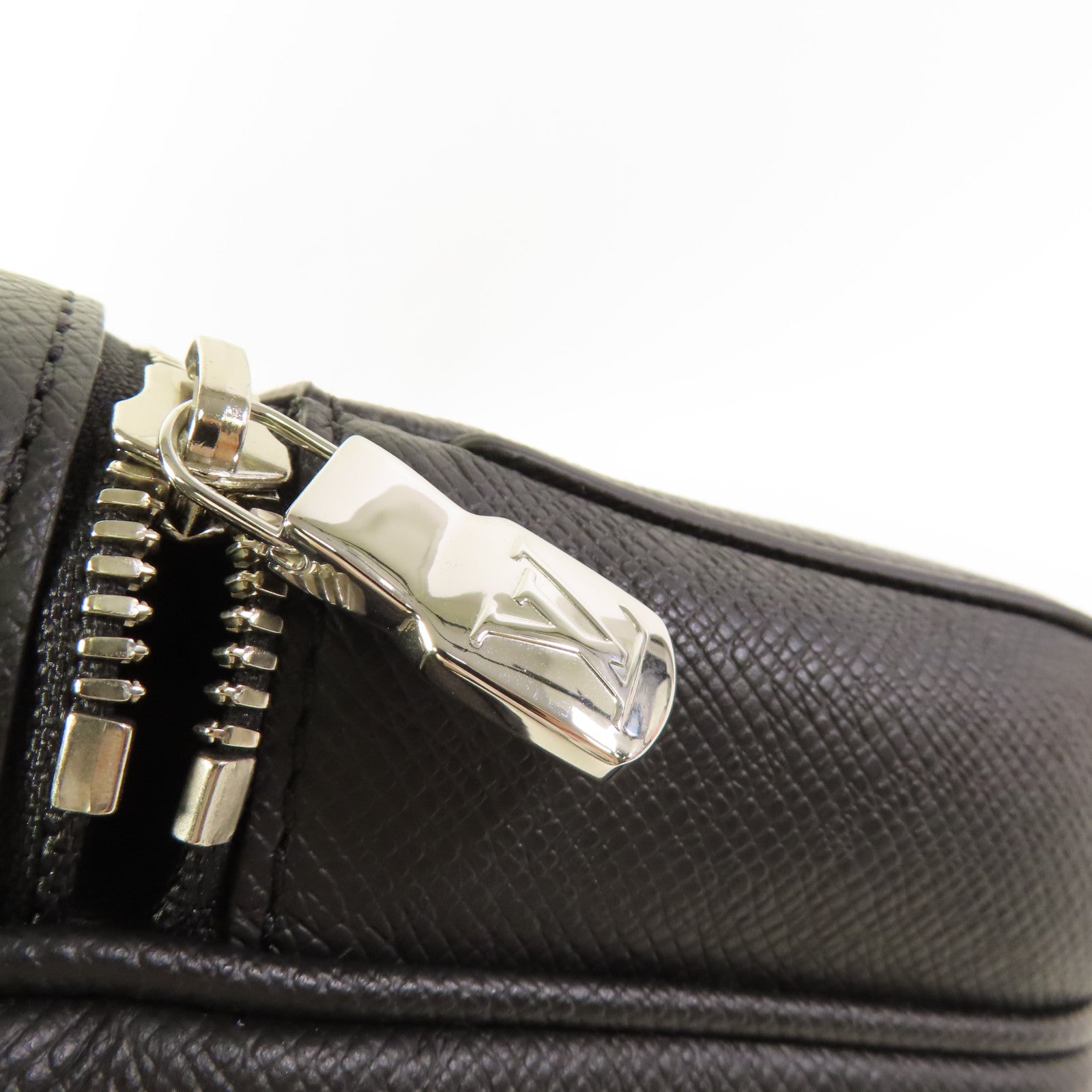 LOUIS VUITTON LV Outdoor Messenger Shoulder Bag M30233 Monogram Eclipse Black