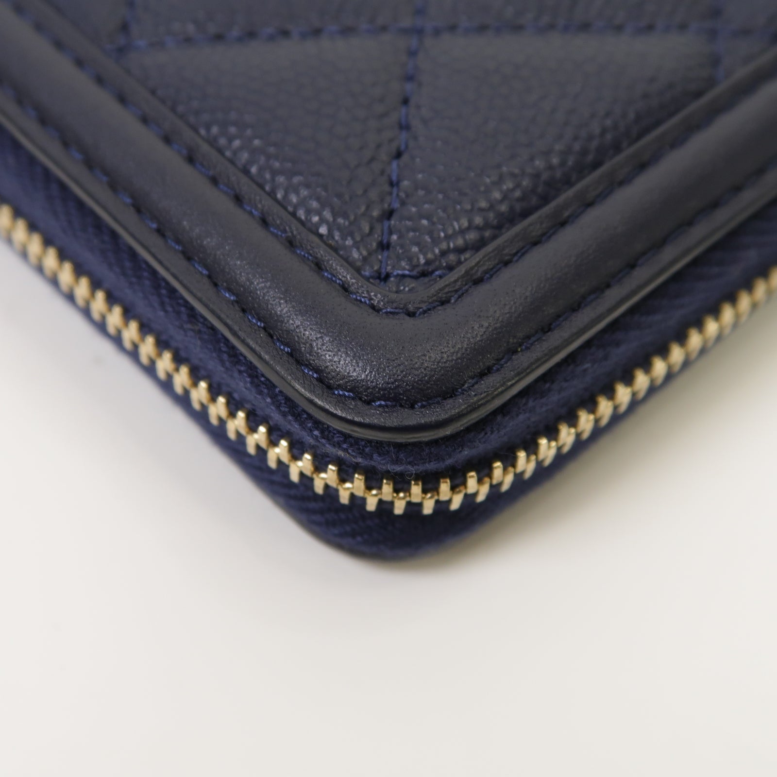 CHANEL 菱格Caviar皮革Zipped Wallet金扣錢包深藍色