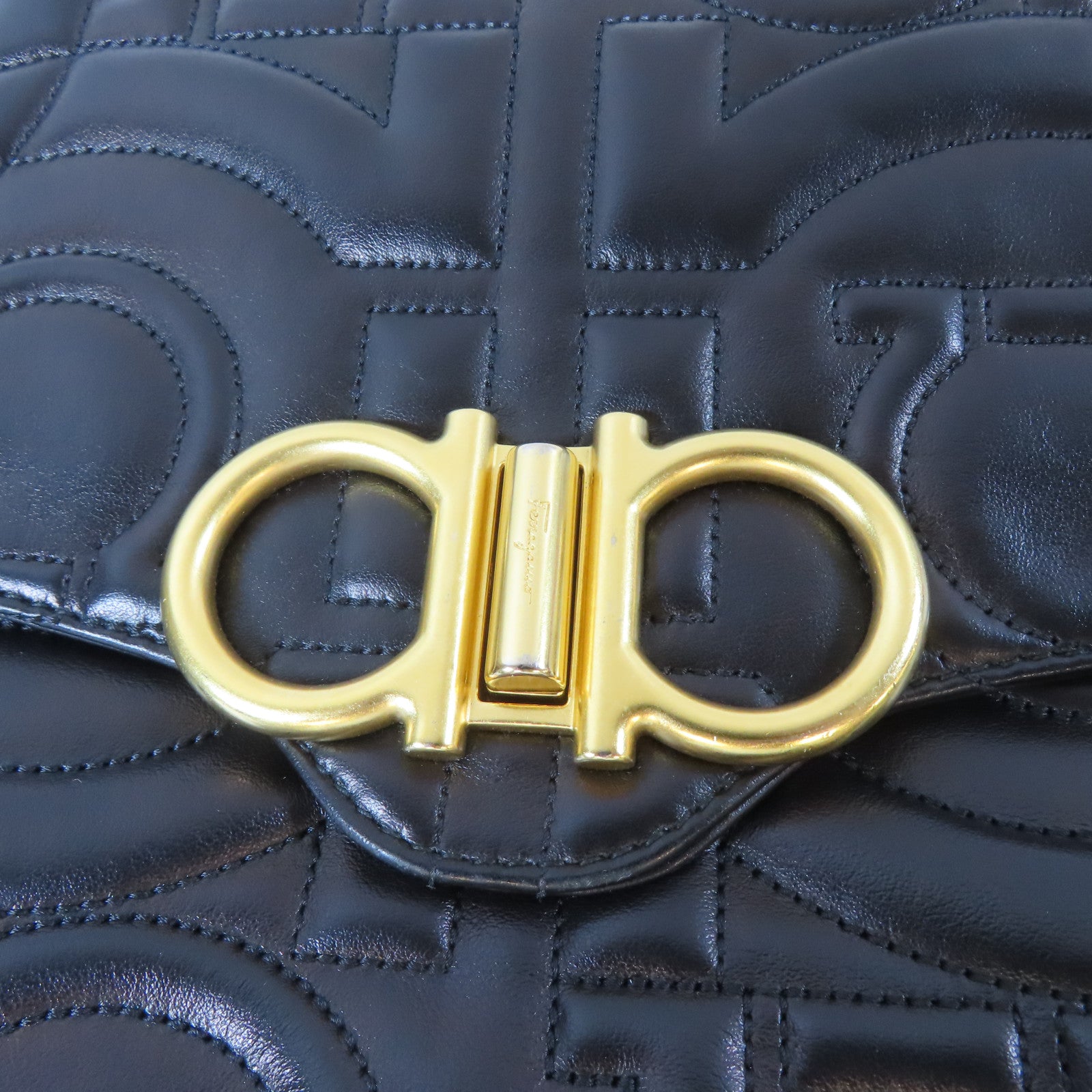 Salvatore Ferragamo 牛皮皮革2 Way Chain Shoulder Bag金扣鏈帶手挽肩背兩用袋黑色