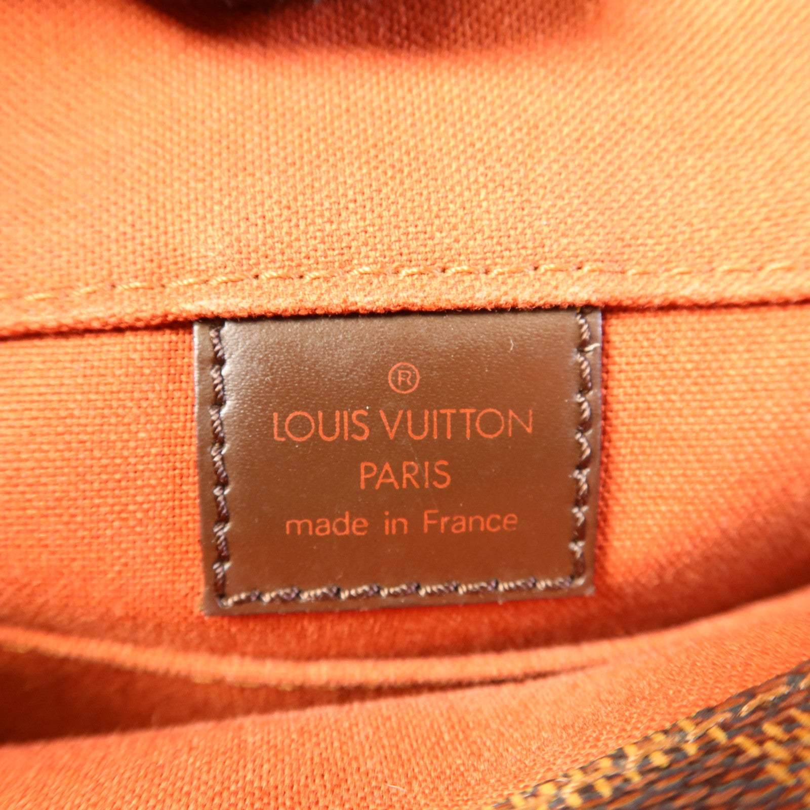 LOUIS VUITTON Damier Bastille金扣肩背袋