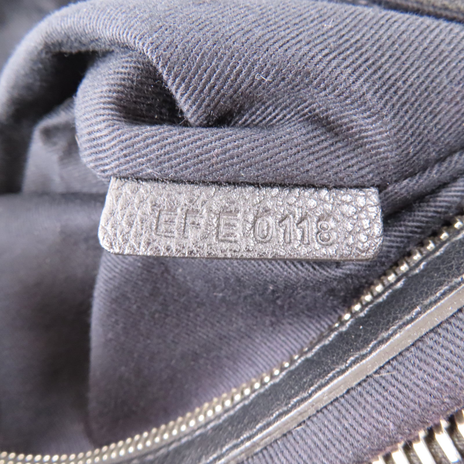 GIVENCHY 尼龍Shoulder Bag銀扣手挽肩背兩用袋