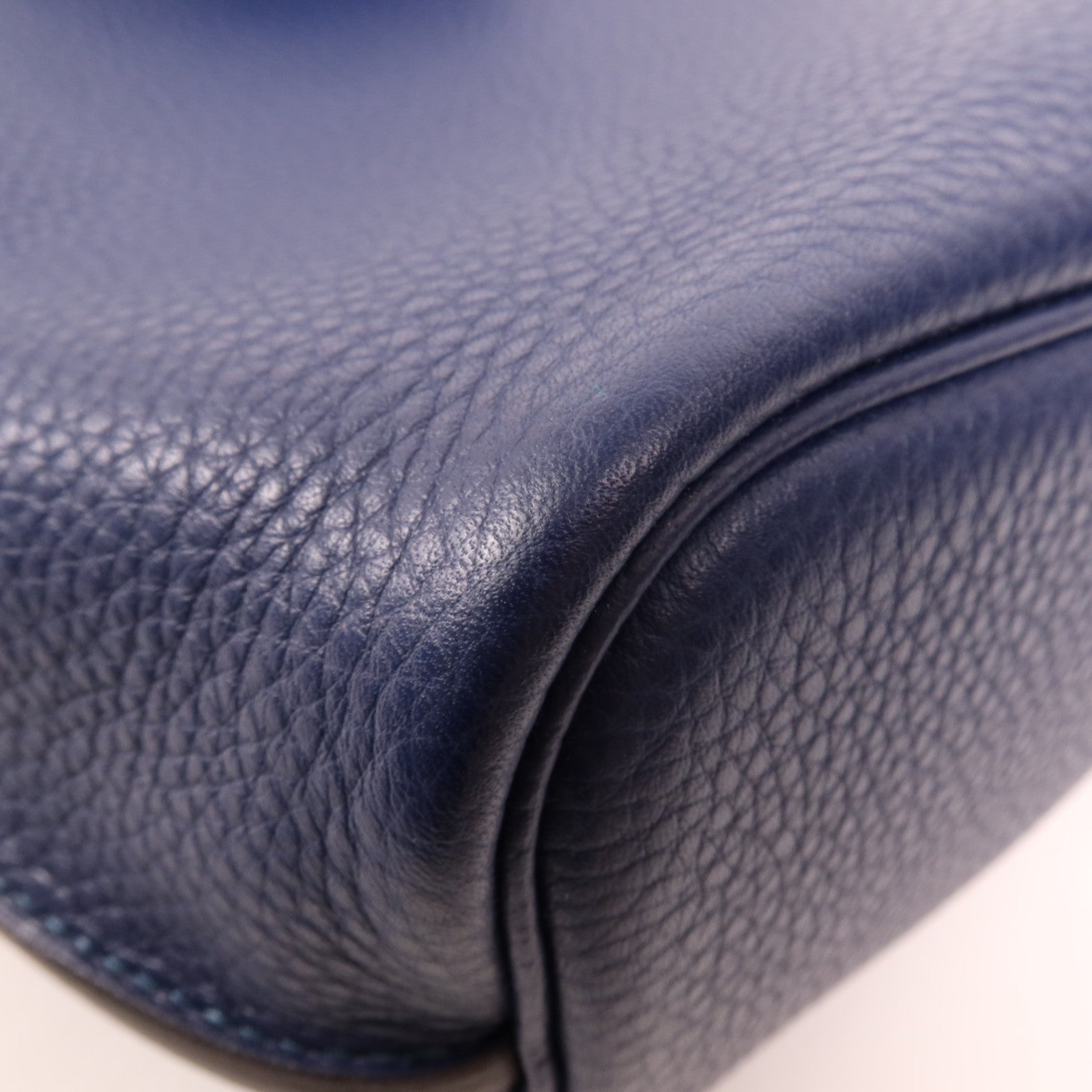 HERMES Clemence皮革So Kelly 22銀扣肩背袋Bleu Saphir