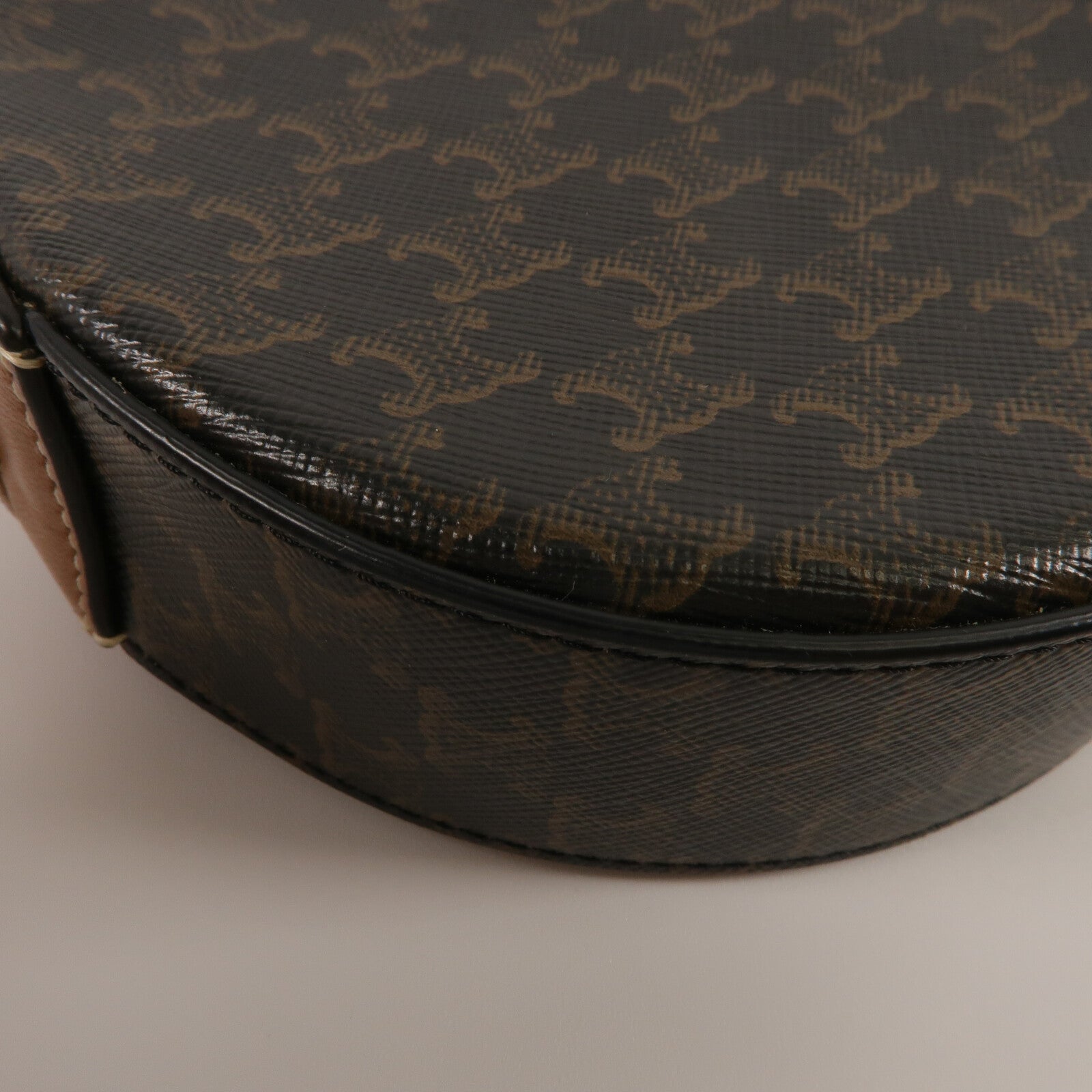 CELINE 塗層帆布/牛皮皮革Round Purse On Strap肩背袋