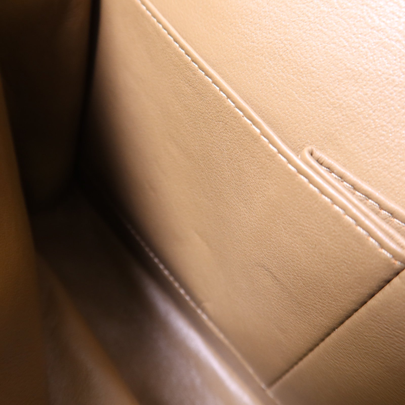 CHANEL 牛皮皮革Shoulder Bag銀扣鏈帶肩背袋