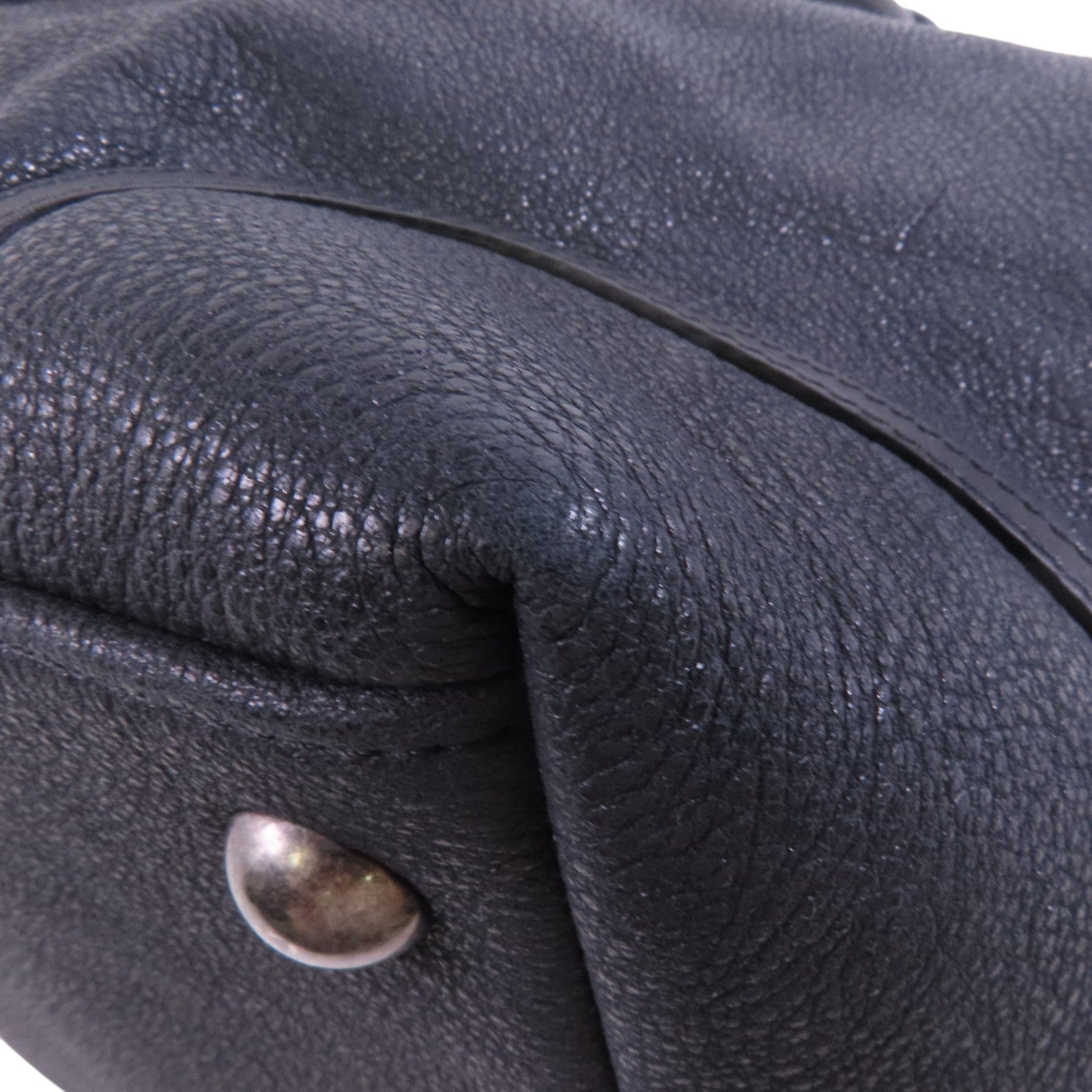 CHANEL 牛皮皮革Shoulder Bag銀扣肩背袋