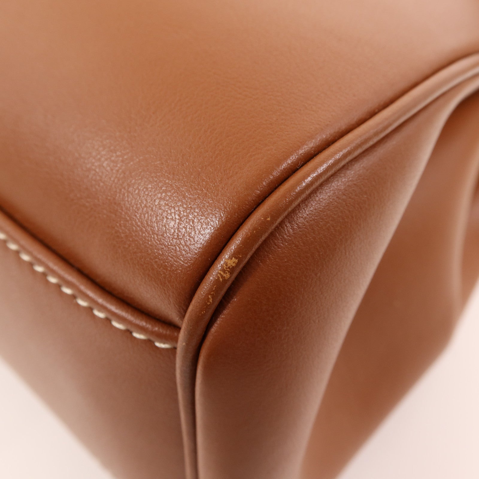 CELINE 牛皮皮革Teen Soft 16金扣肩背袋