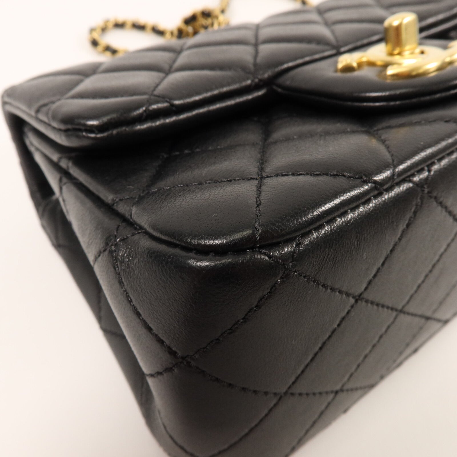 CHANEL 羊皮皮革Mini Classic Flap Bag鏈帶肩背袋