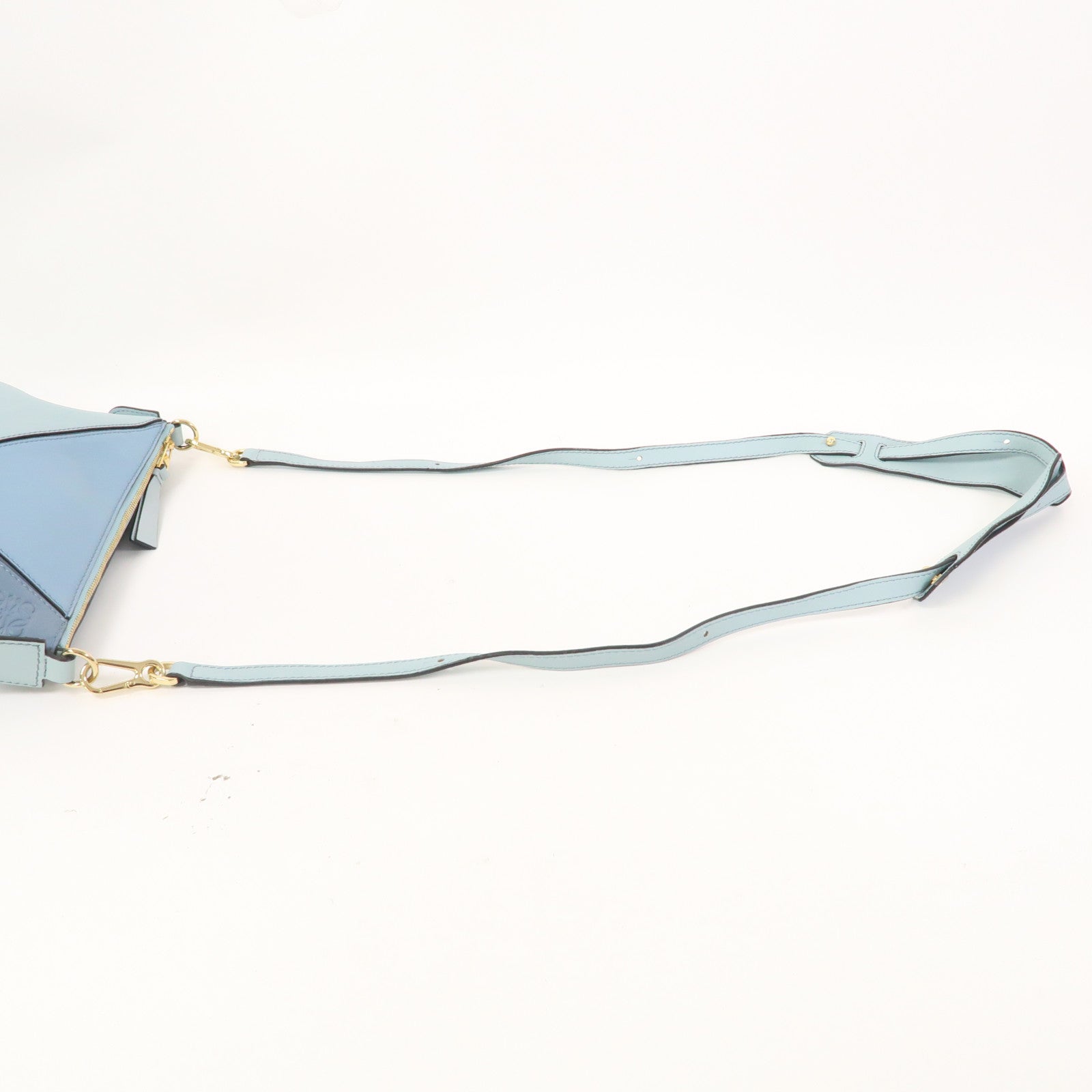 LOEWE 牛皮皮革Puzzle Pochette Bag金扣肩背袋藍色