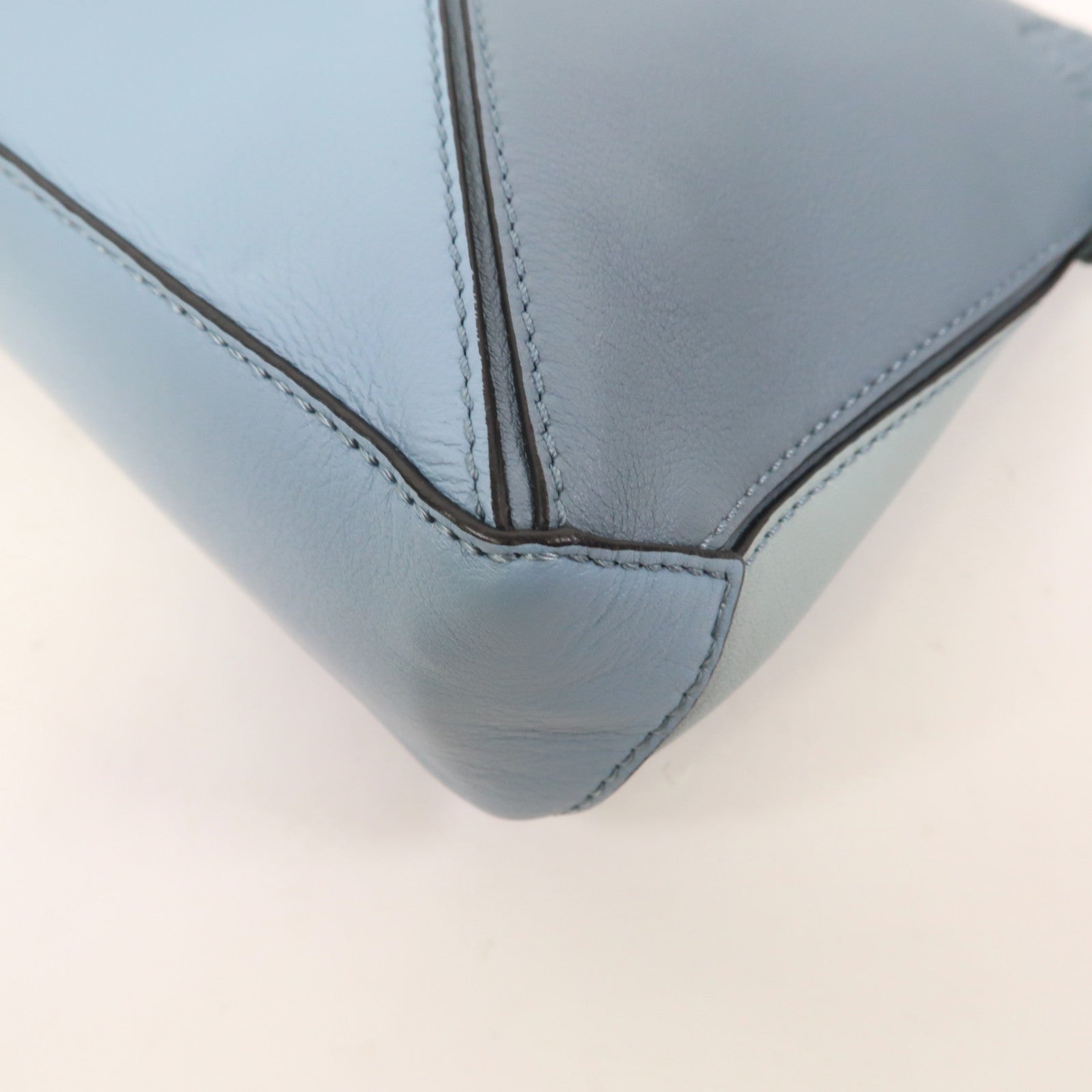 LOEWE 牛皮皮革Puzzle Pochette Bag金扣肩背袋藍色
