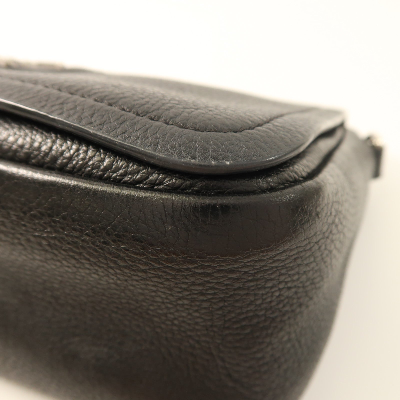 PRADA 牛皮皮革Shoulder Bag銀扣肩背袋