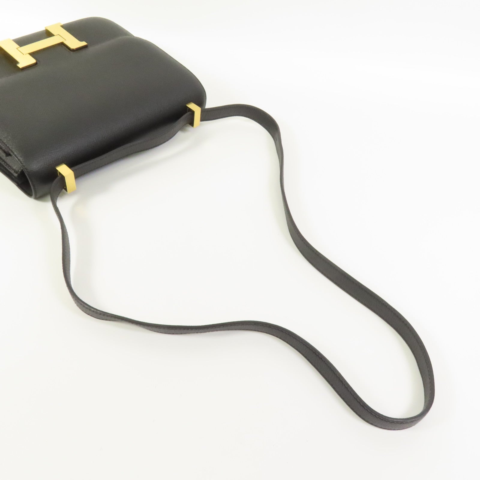 HERMES Epsom皮革Constance 24金扣肩背袋Noir