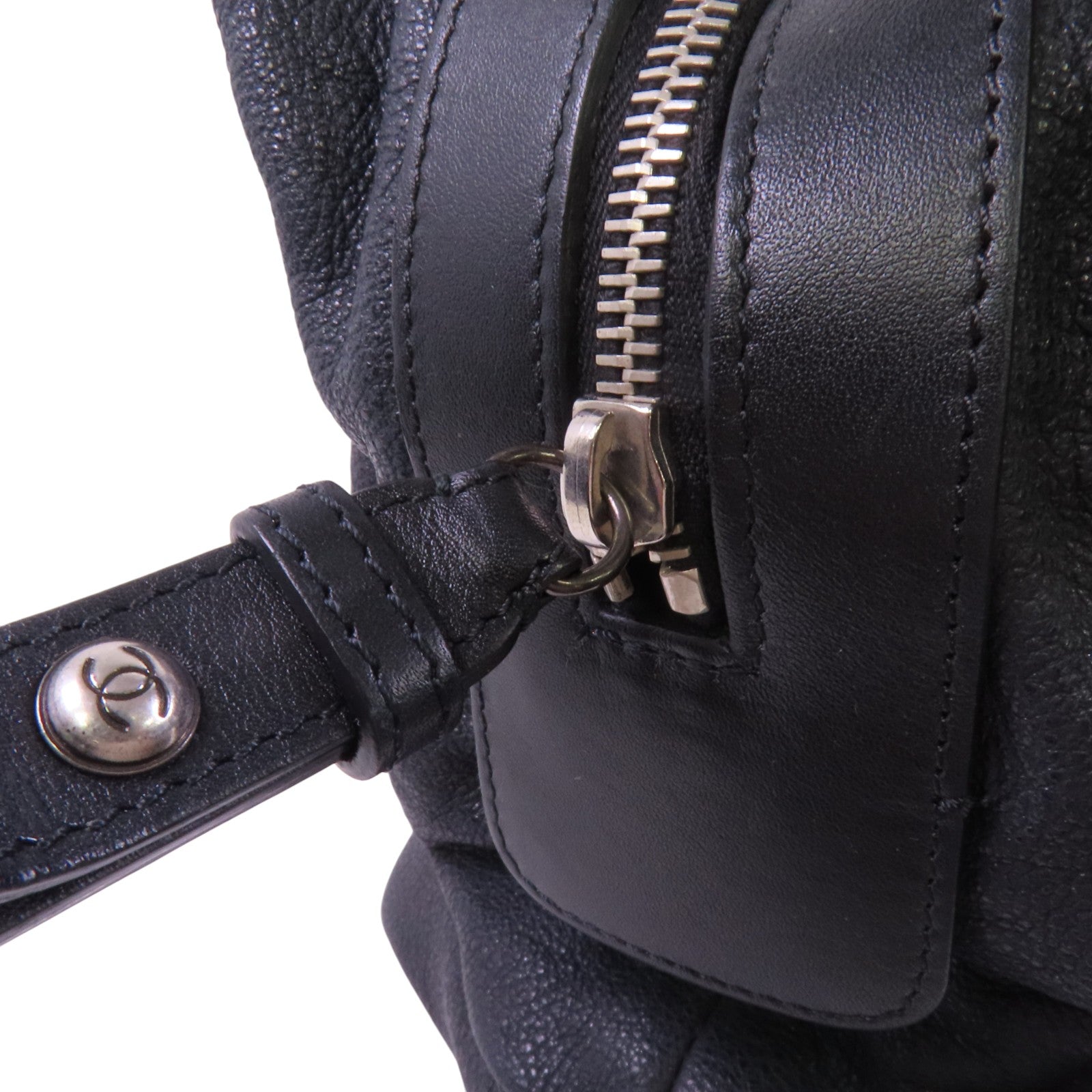 CHANEL 牛皮皮革Shoulder Bag銀扣肩背袋