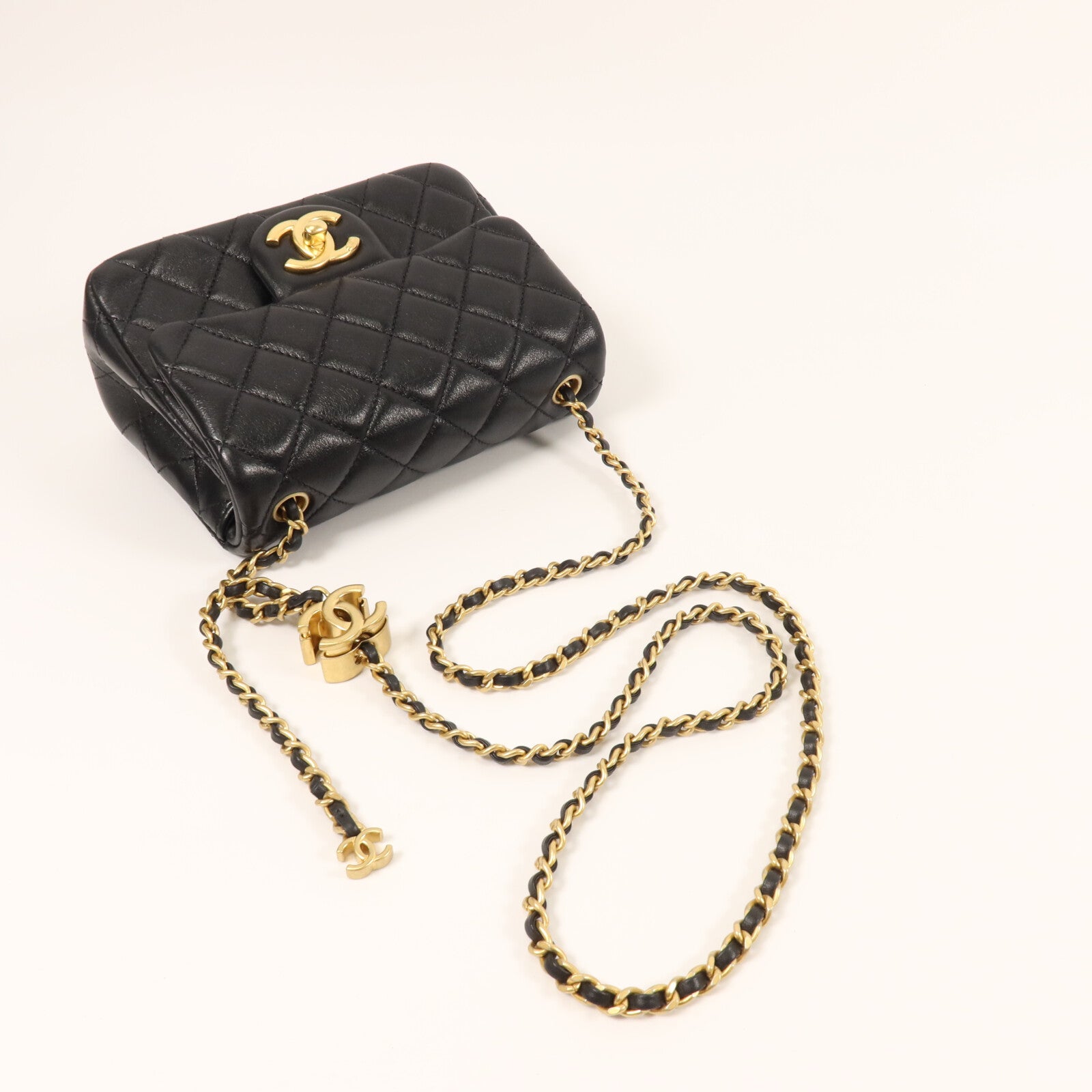 CHANEL 羊皮皮革Mini Classic Flap Bag鏈帶肩背袋