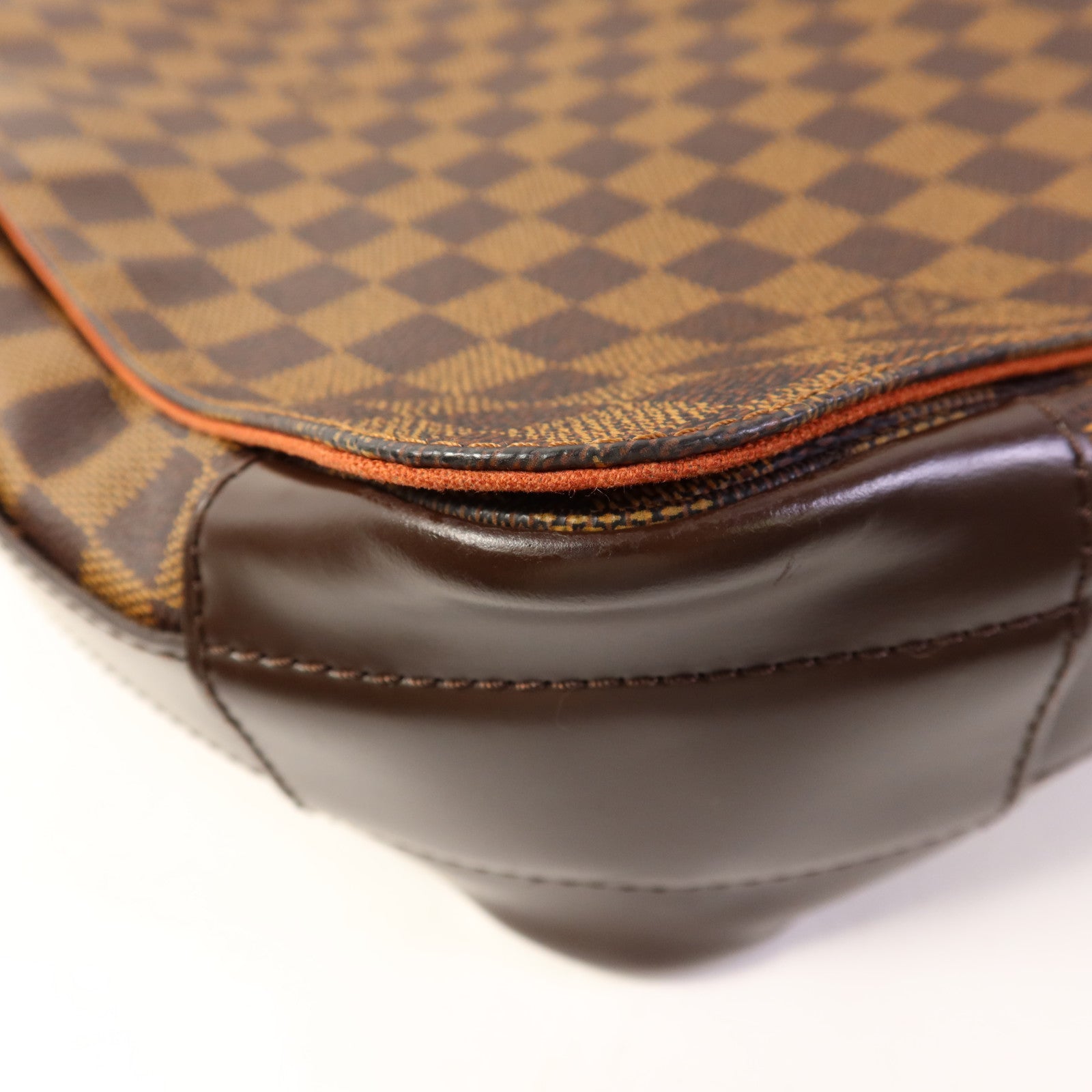 LOUIS VUITTON Damier Bastille金扣肩背袋