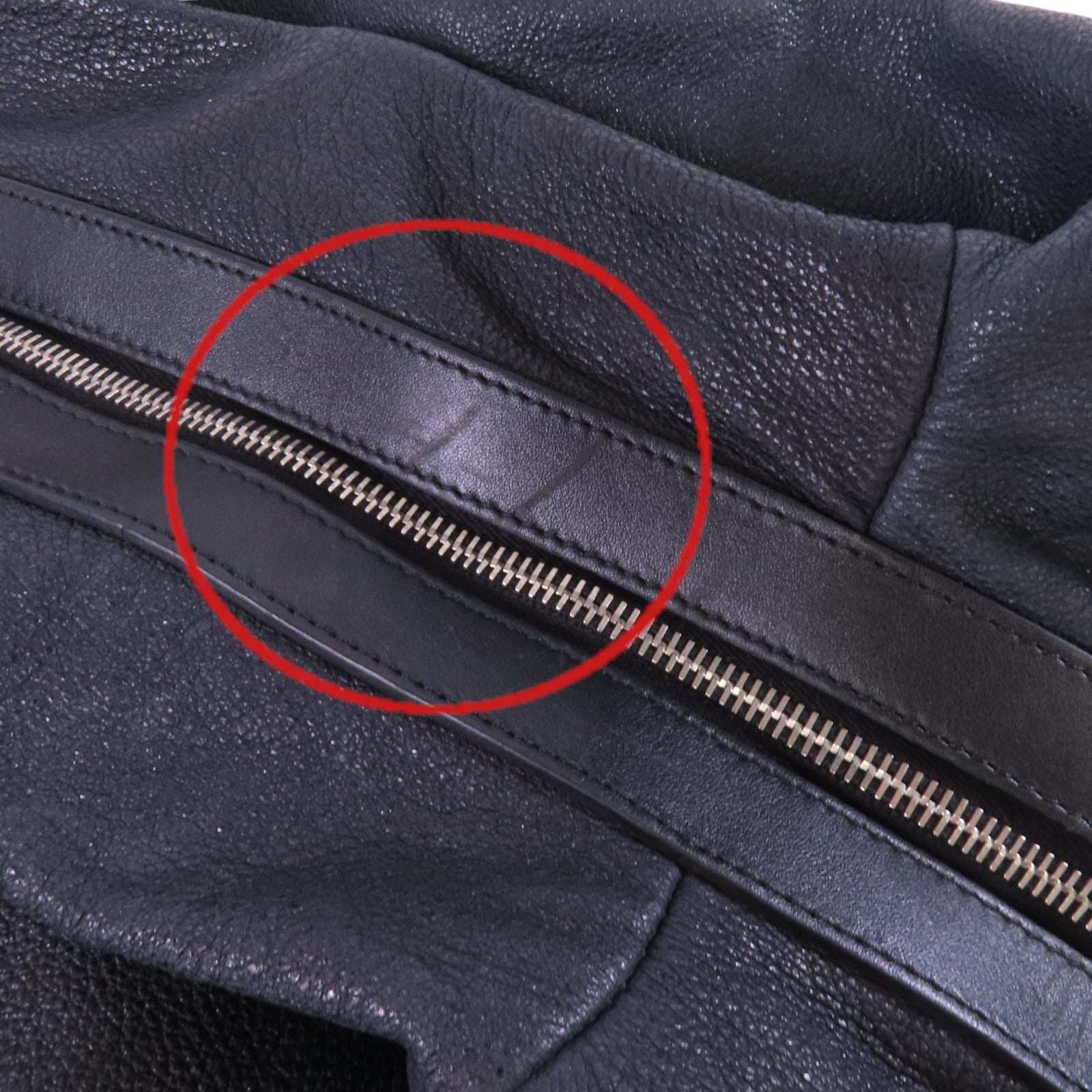 CHANEL 牛皮皮革Shoulder Bag銀扣肩背袋