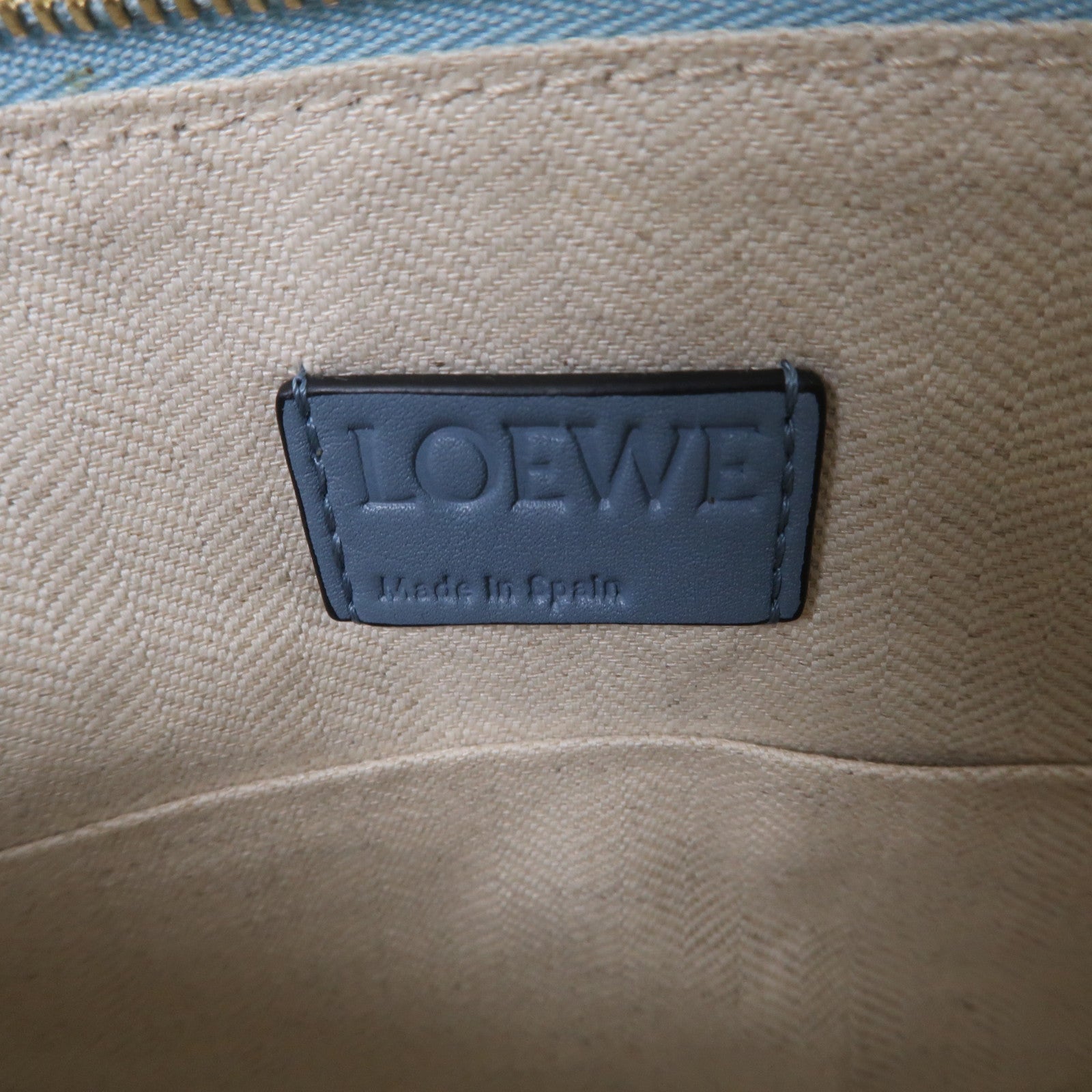 LOEWE 牛皮皮革Puzzle Pochette Bag金扣肩背袋藍色