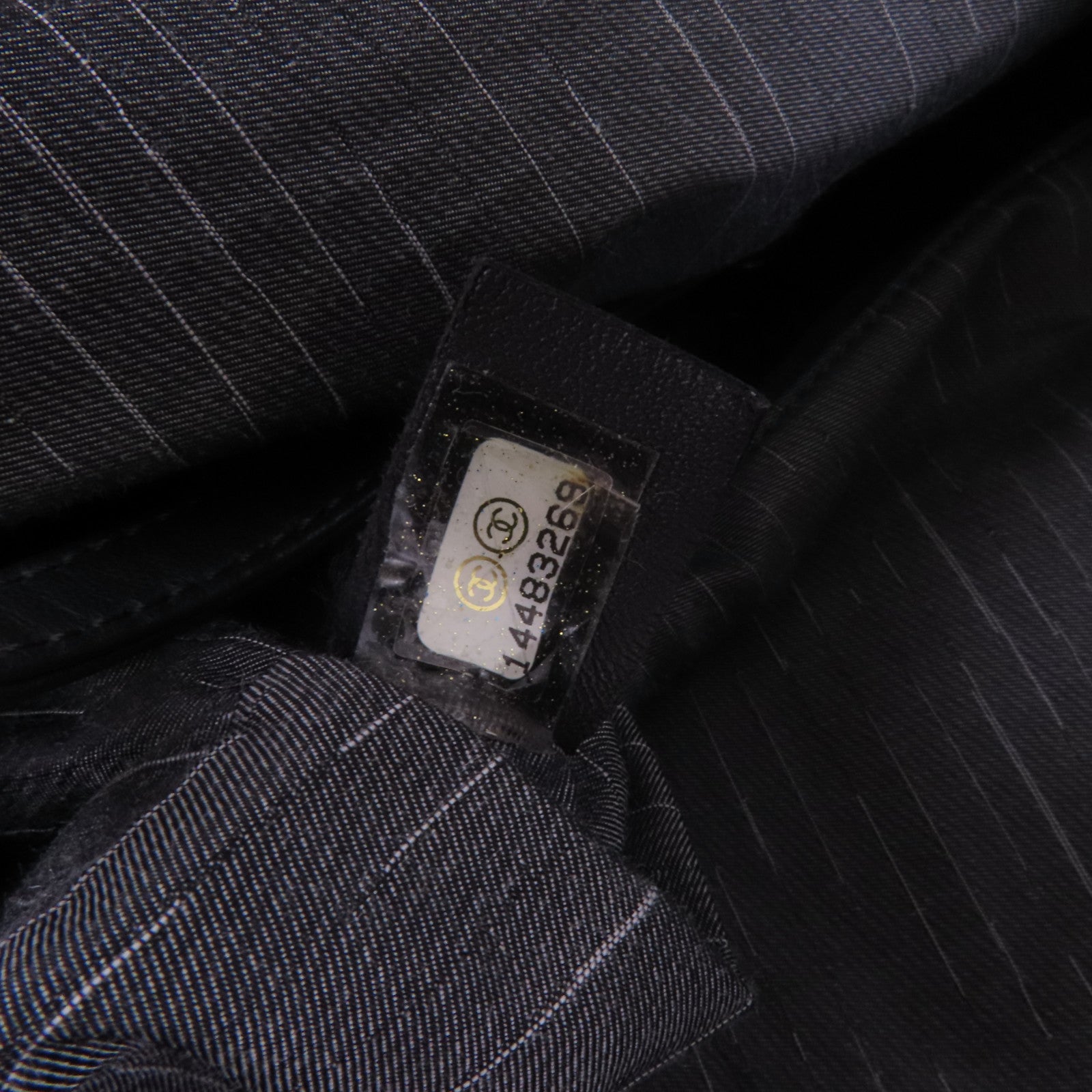 CHANEL 牛皮皮革Shoulder Bag銀扣肩背袋