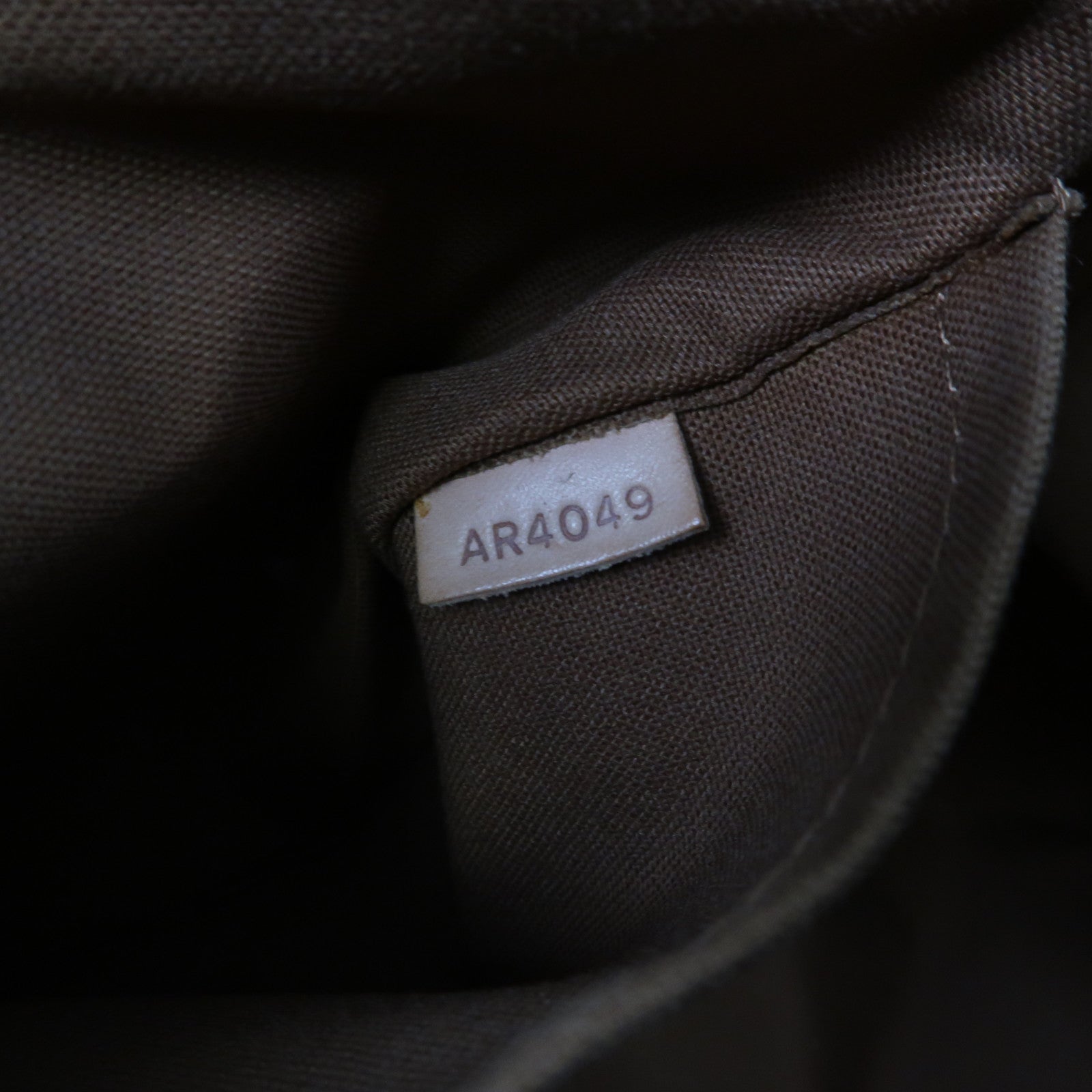 LOUIS VUITTON Monogram Tivoli PM金扣手挽袋啡色