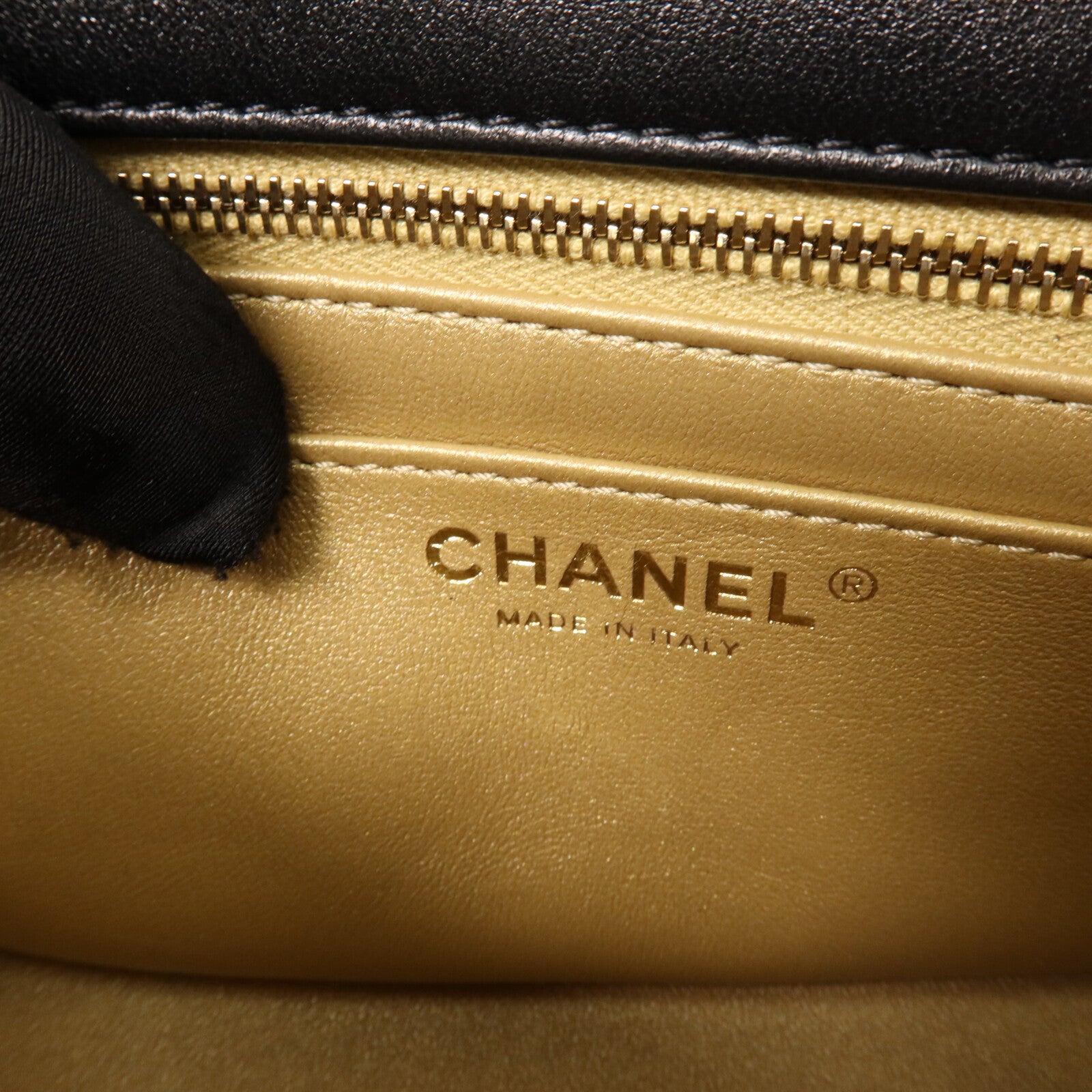 CHANEL 羊皮皮革Mini Classic Flap Bag鏈帶肩背袋