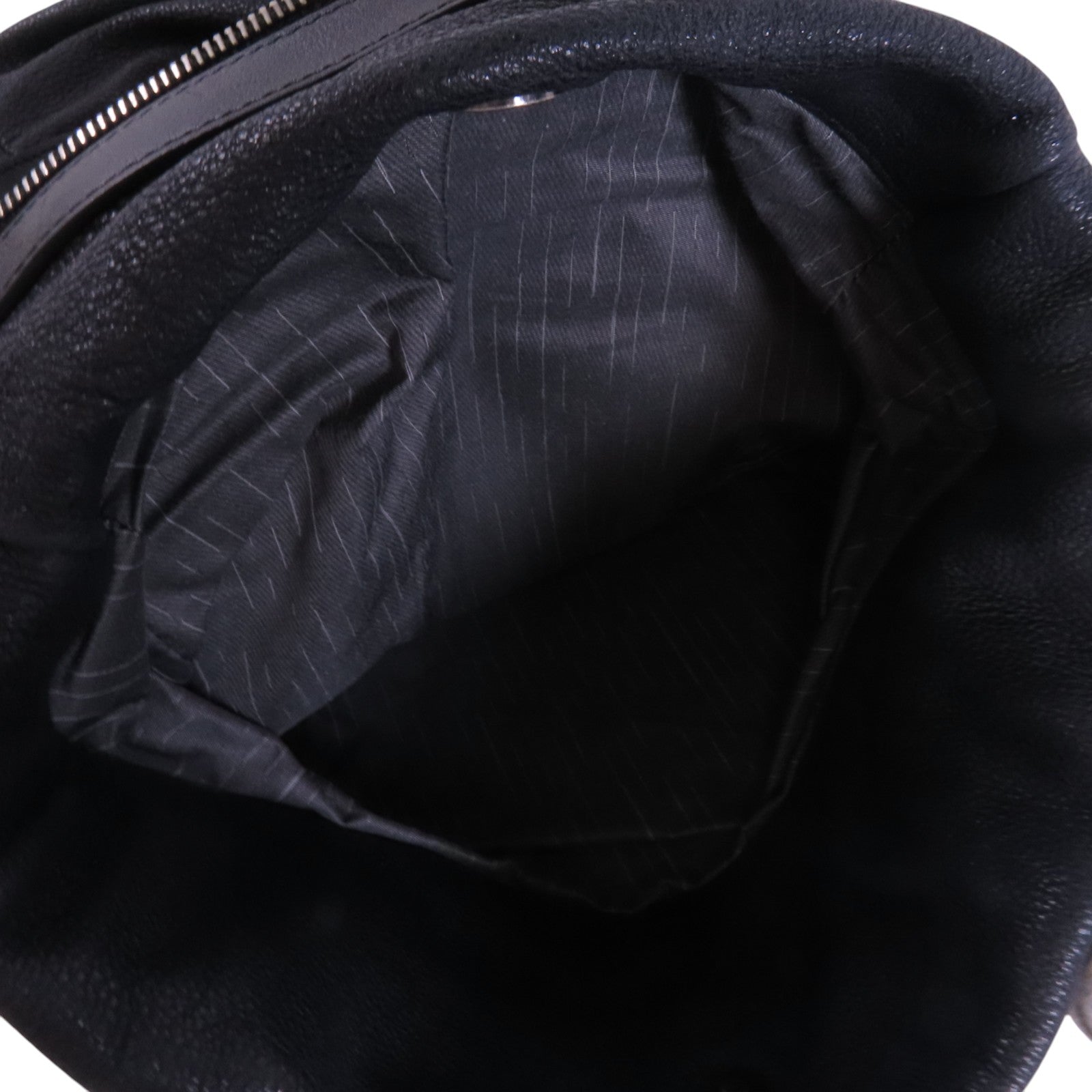 CHANEL 牛皮皮革Shoulder Bag銀扣肩背袋