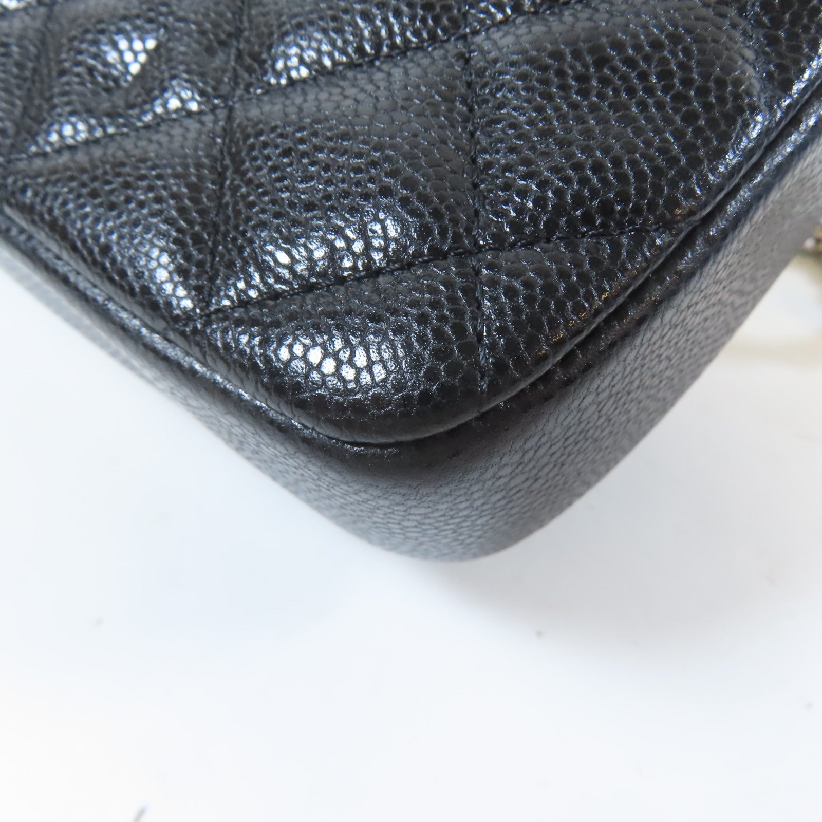 CHANEL 菱格Caviar皮革Business Affinity Phone Holder金扣鏈帶肩背袋黑色
