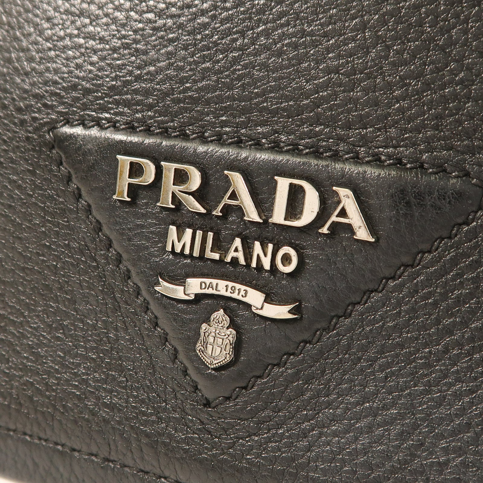 PRADA 牛皮皮革Shoulder Bag銀扣肩背袋