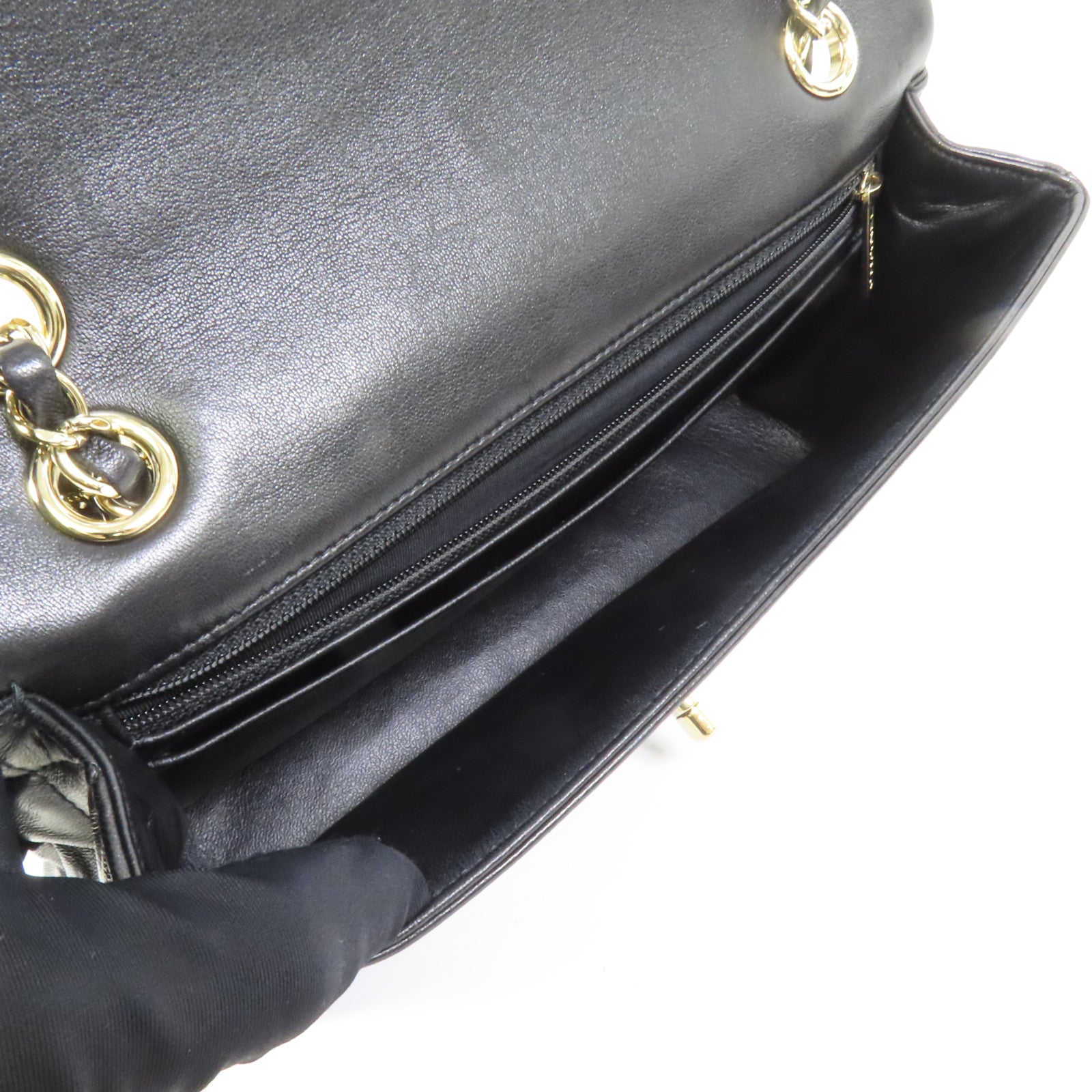 CHANEL 羊皮皮革Chain Shoulder金扣鏈帶肩背袋