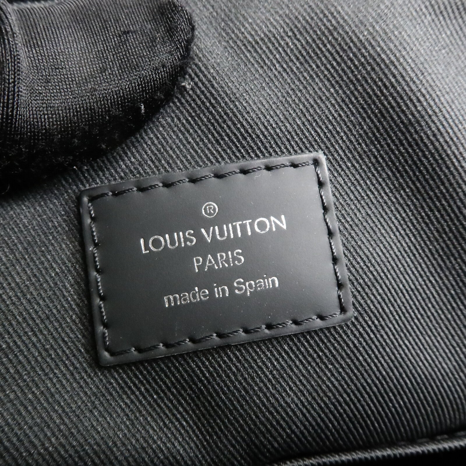 LOUIS VUITTON Damier Graphite District MM肩背袋