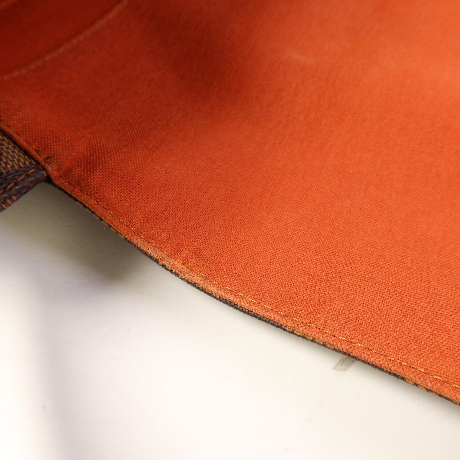 LOUIS VUITTON Damier Bastille金扣肩背袋