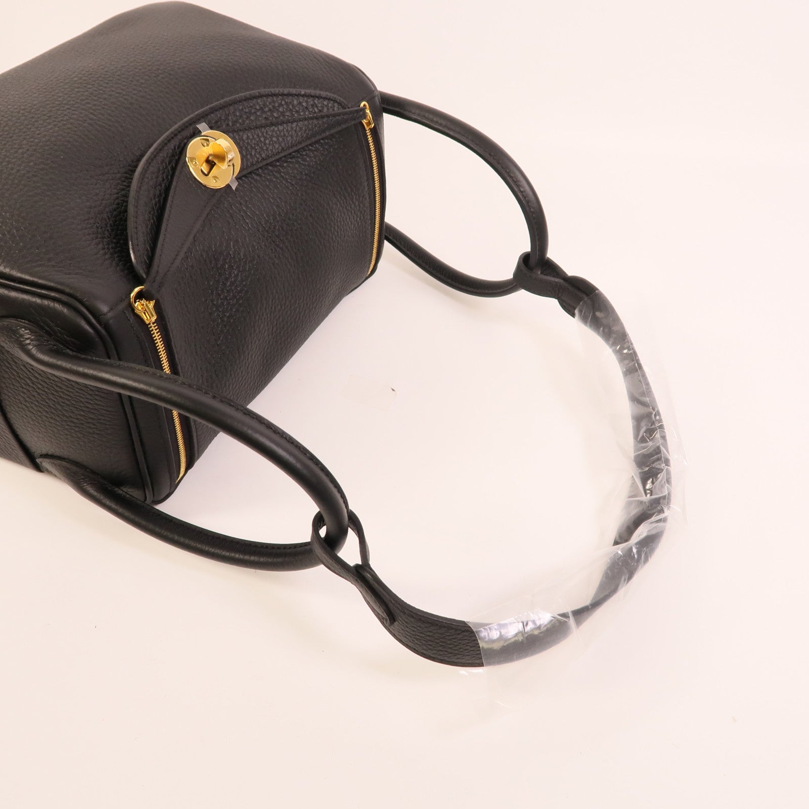 HERMES Clemence皮革Lindy 26手挽肩背兩用袋Noir