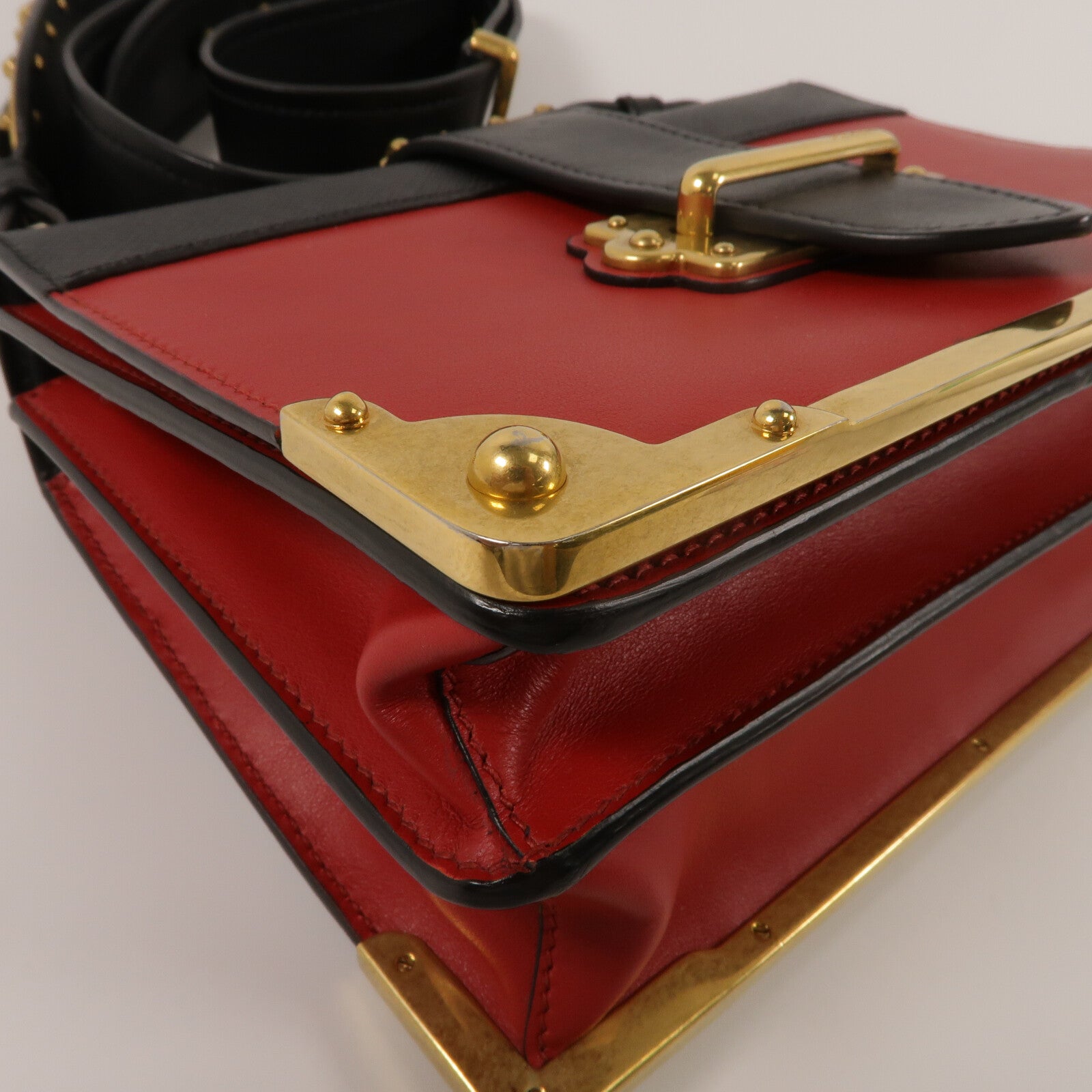 PRADA 牛皮皮革Shoulder Bag肩背袋