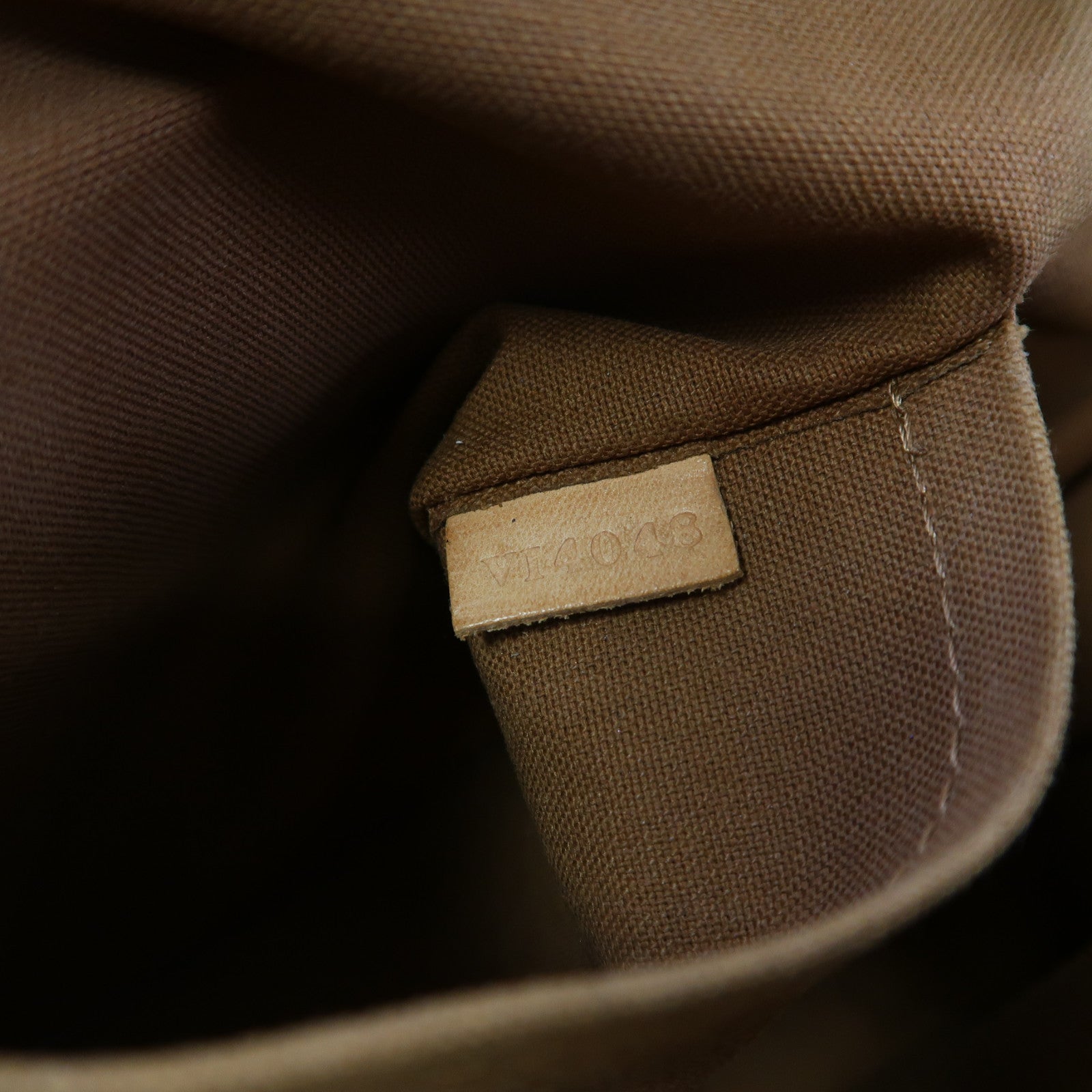 LOUIS VUITTON 【激減優惠】Monogram Tivoli PM金扣肩背袋啡色