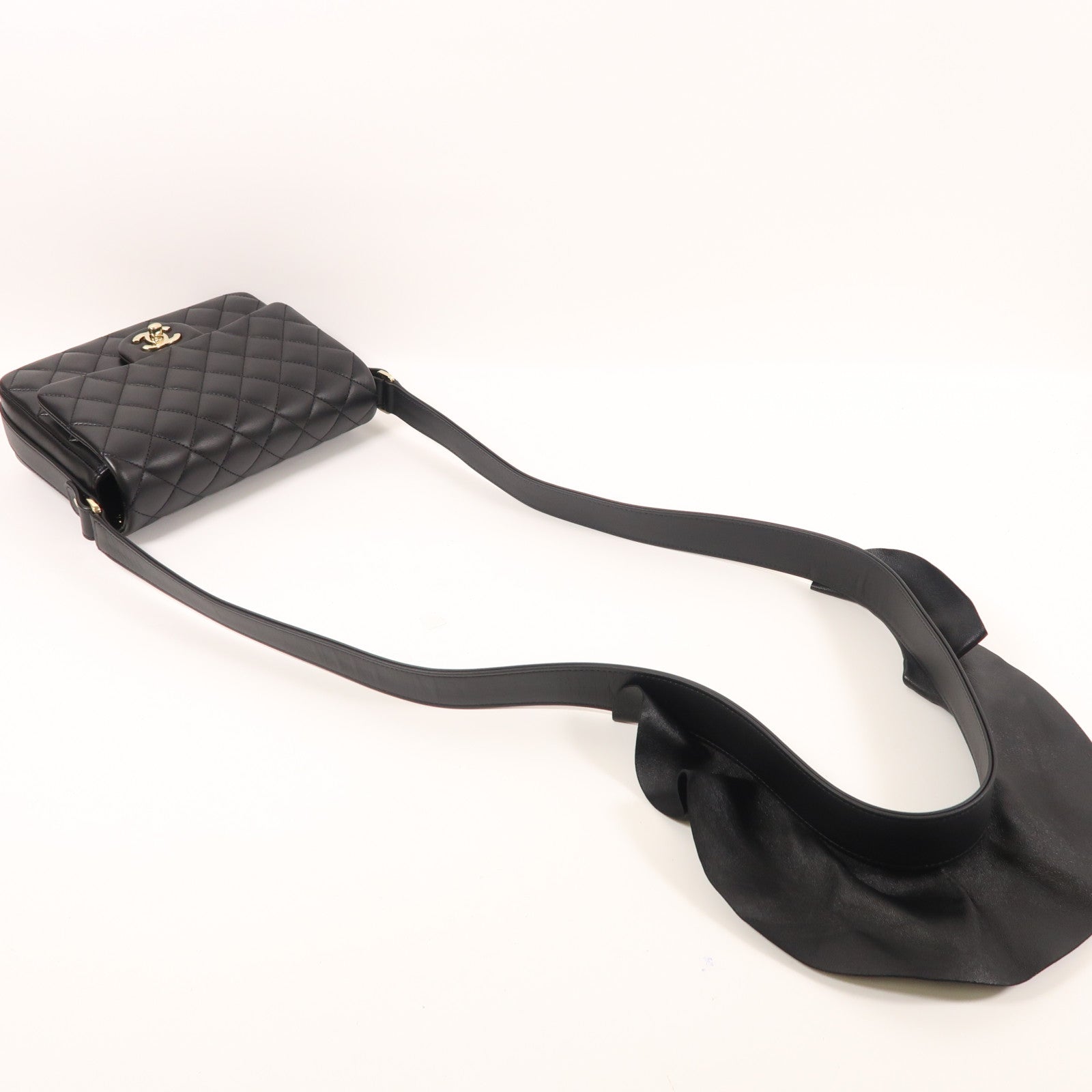 CHANEL CC GHW Shoulder Bag Lambskin Leather Black