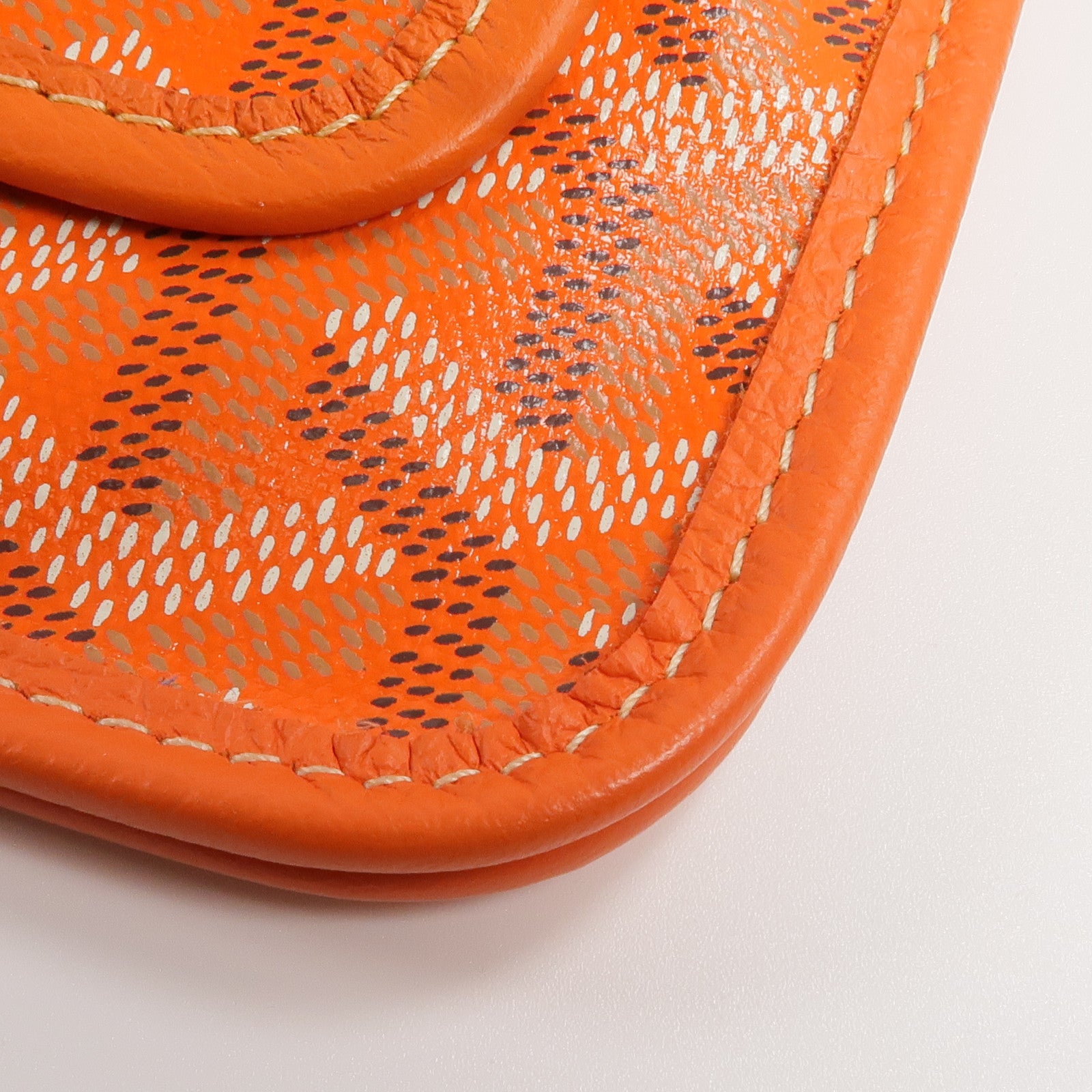GOYARD 塗層帆布Plumet銀扣肩背袋