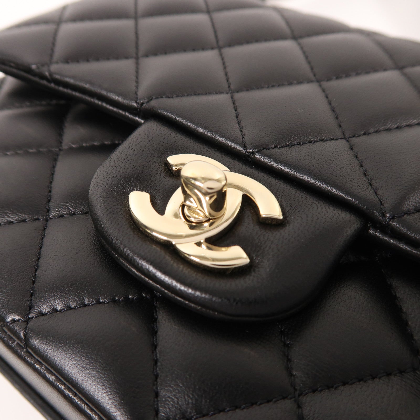 CHANEL CC GHW Shoulder Bag Lambskin Leather Black