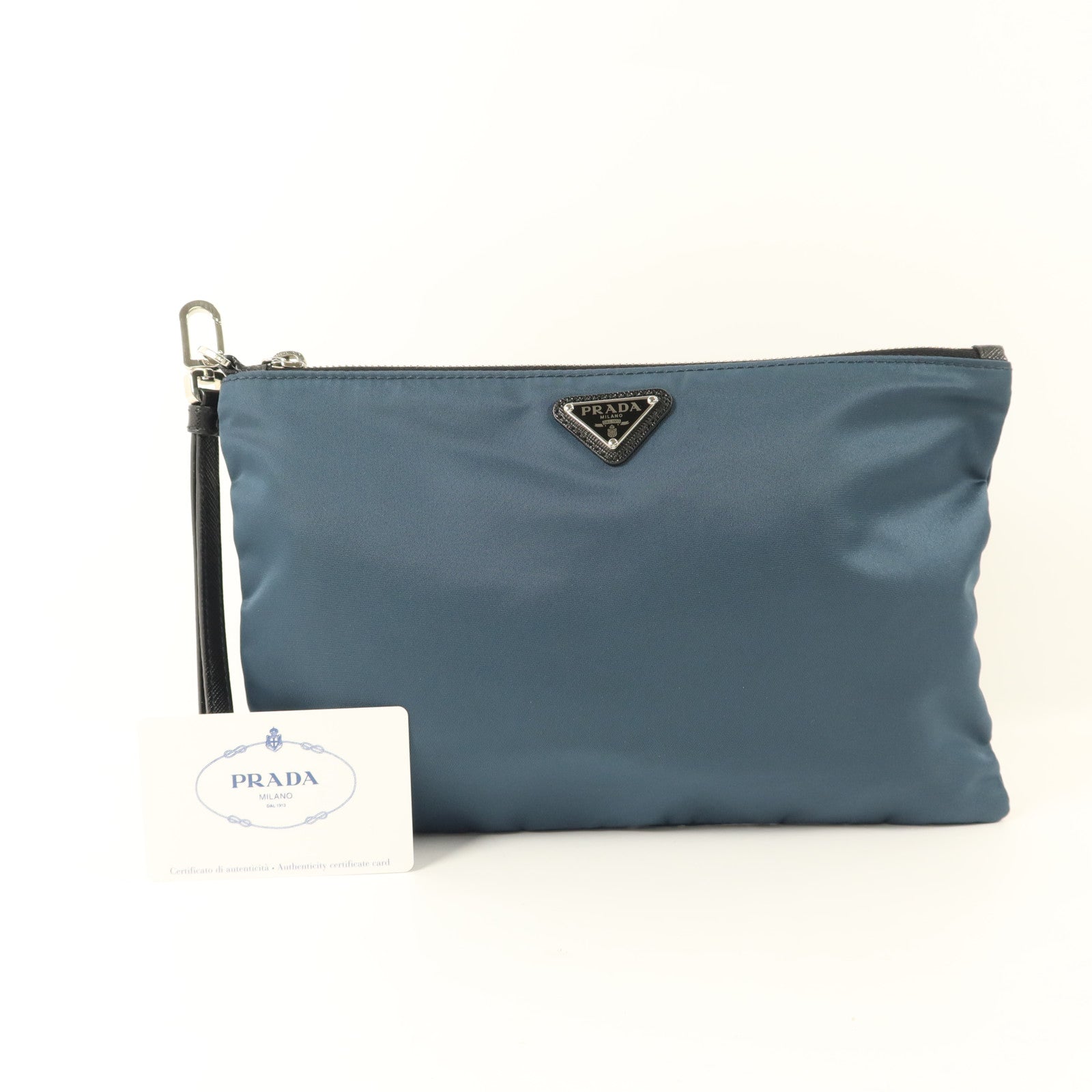 PRADA 尼龍Clutch銀扣手拿包