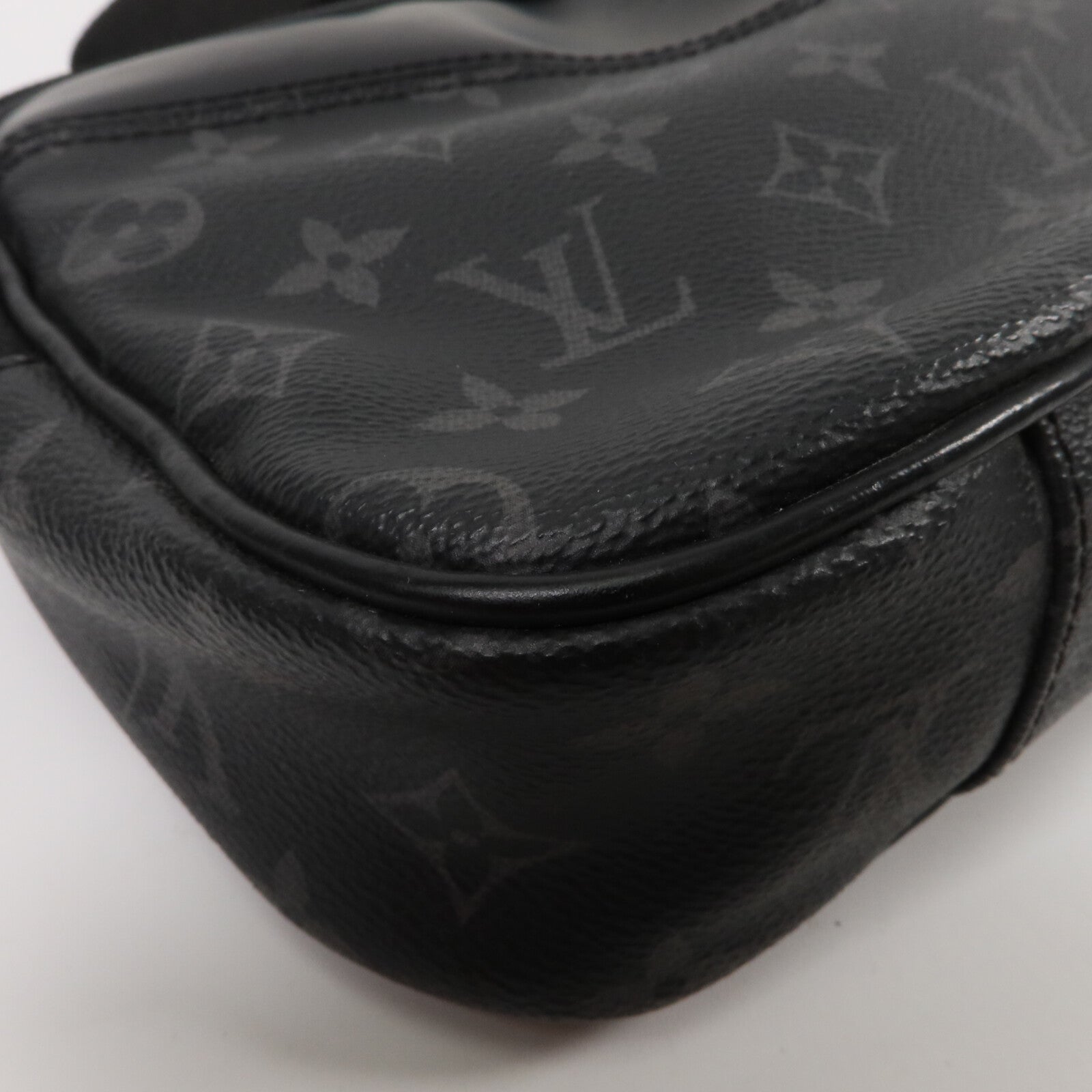 LOUIS VUITTON Monogram Eclipse Bum Bag手挽肩背兩用袋