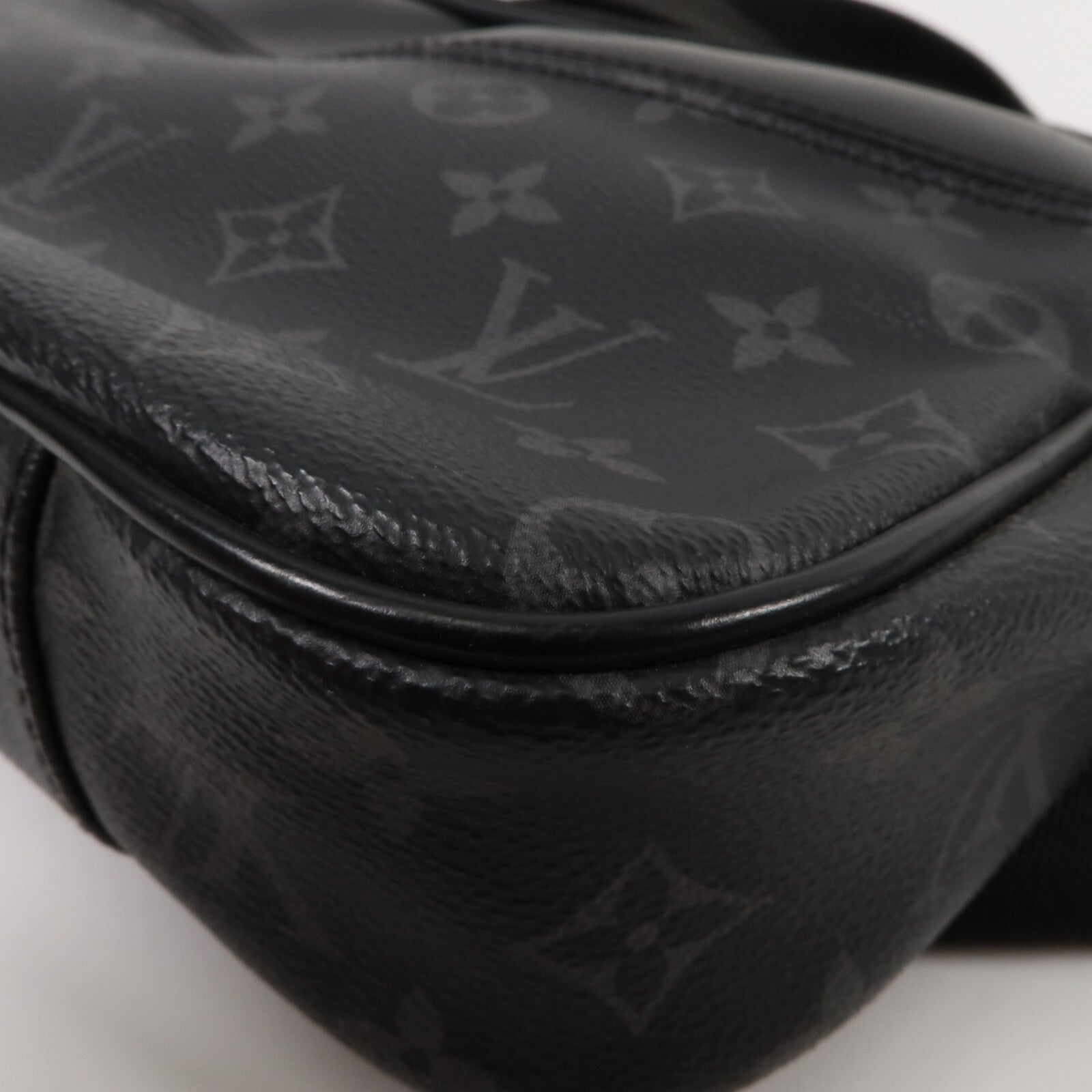 LOUIS VUITTON Monogram Eclipse Bum Bag手挽肩背兩用袋