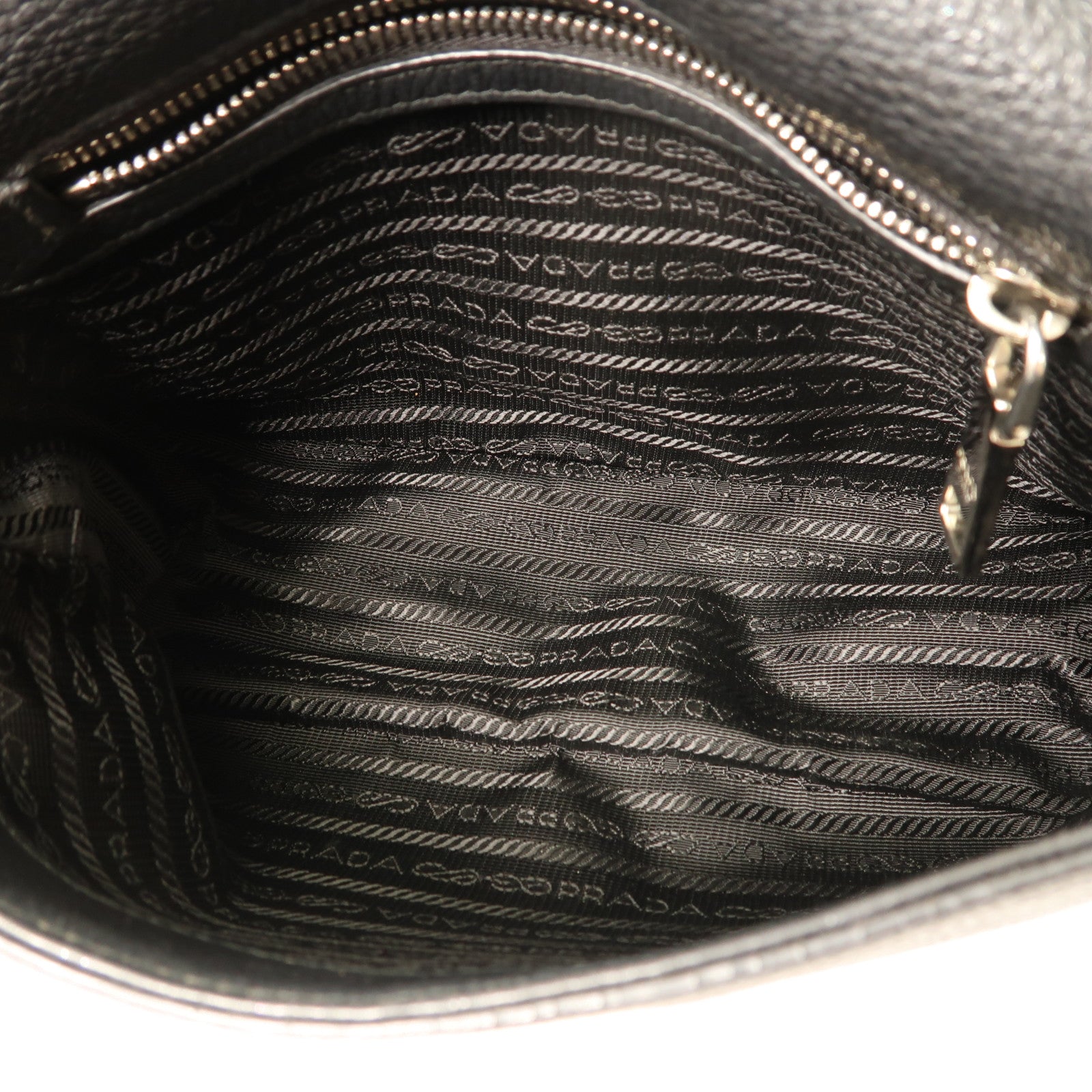 PRADA 牛皮皮革Shoulder Bag銀扣肩背袋