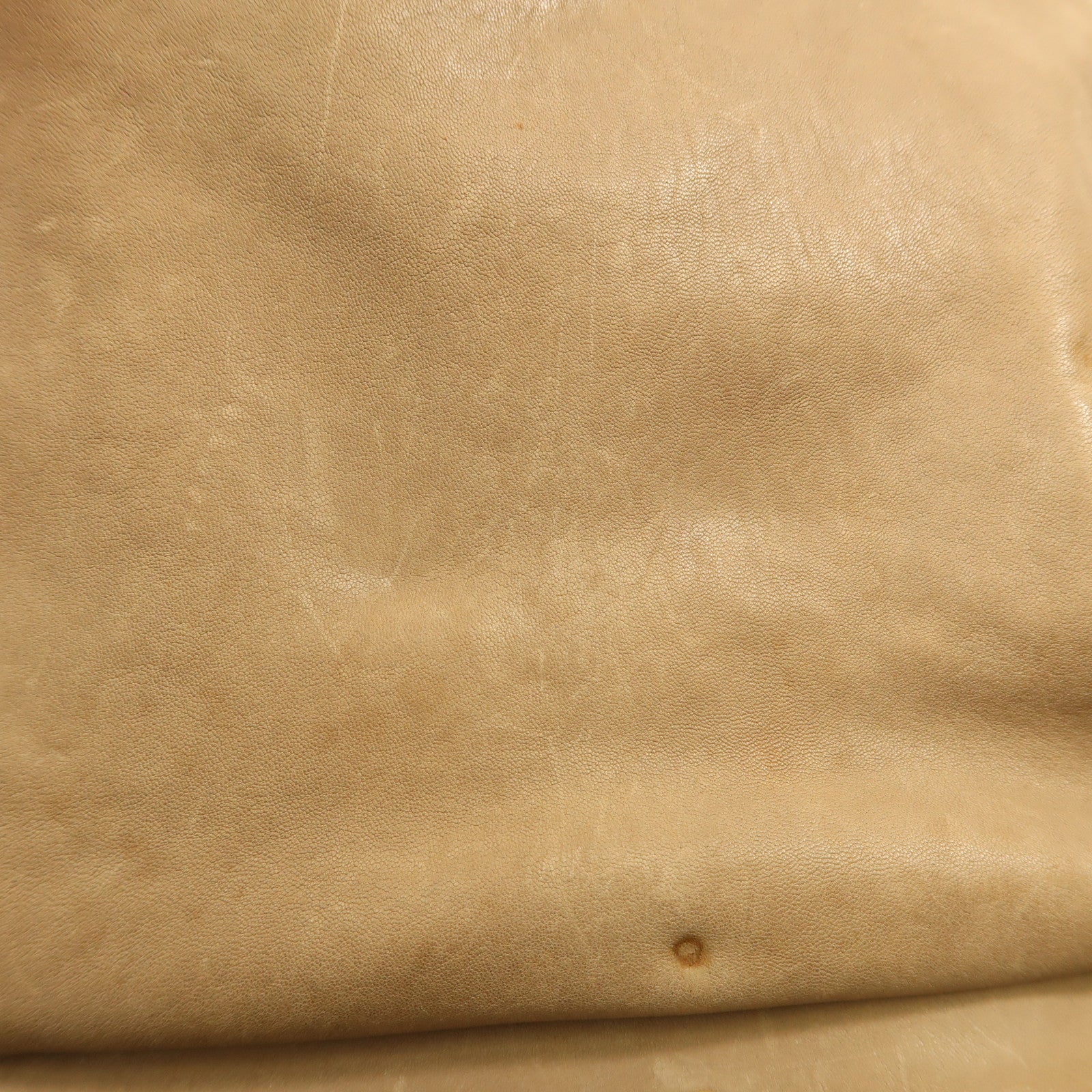 Miu Miu 牛皮皮革Shoulder Bag金扣手挽袋